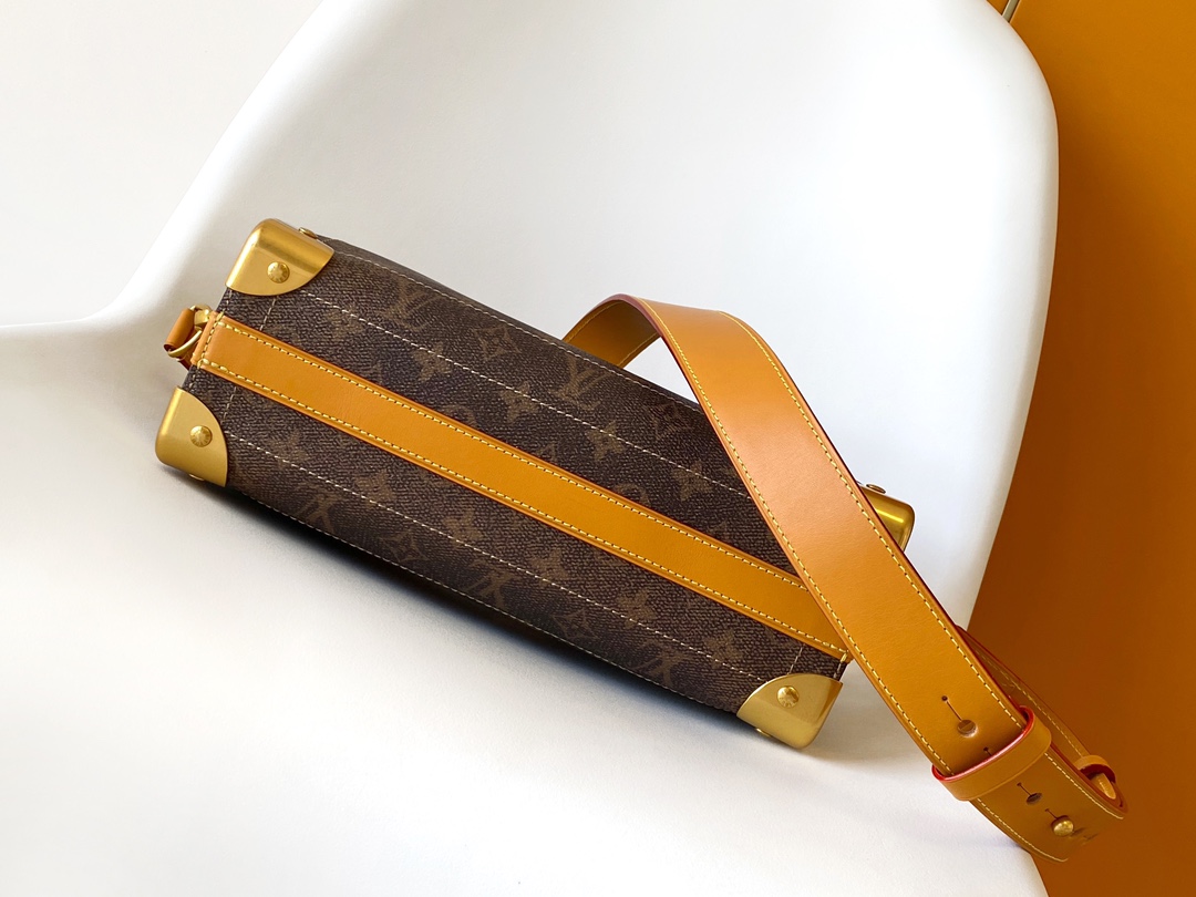 LV 高仿 Petite Malle Monogram 拼色鏈條手提包
