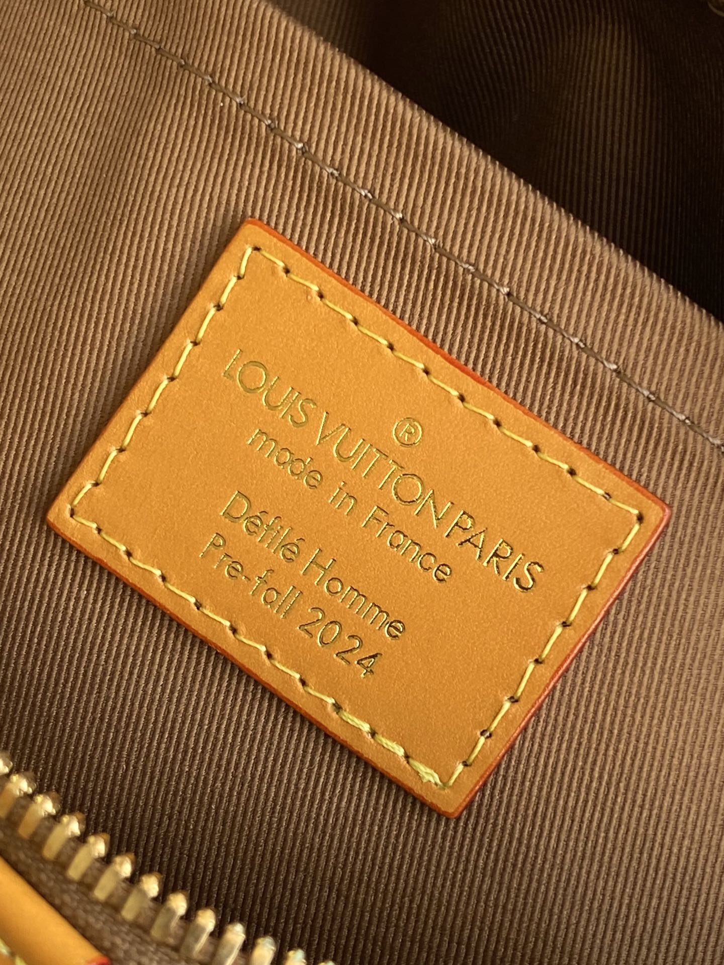 LV 高仿 Petite Malle Monogram 拼色鏈條手提包