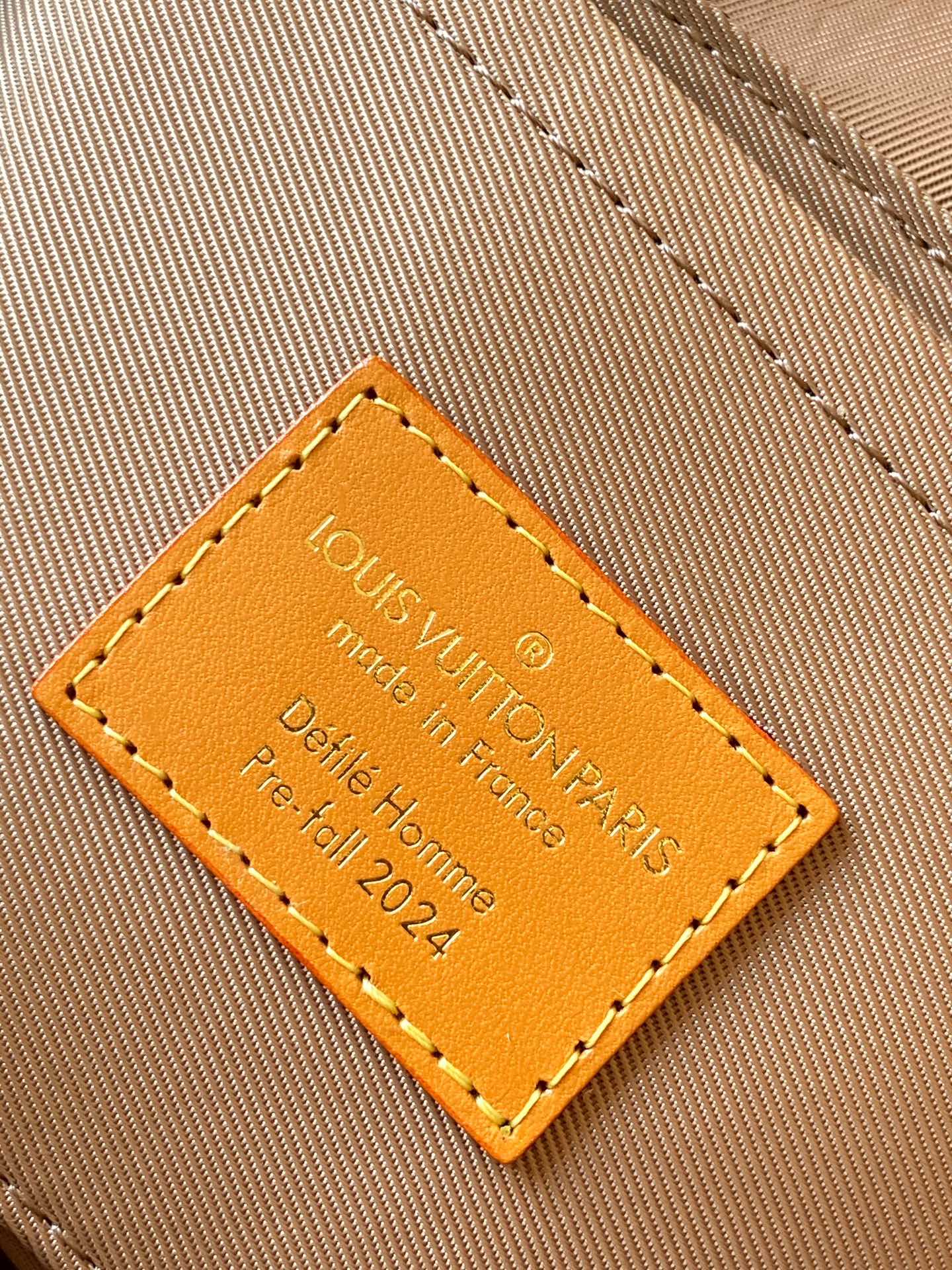 LV高仿包 Monogram復古硬箱迷你斜挎包 拼接牛皮單肩包