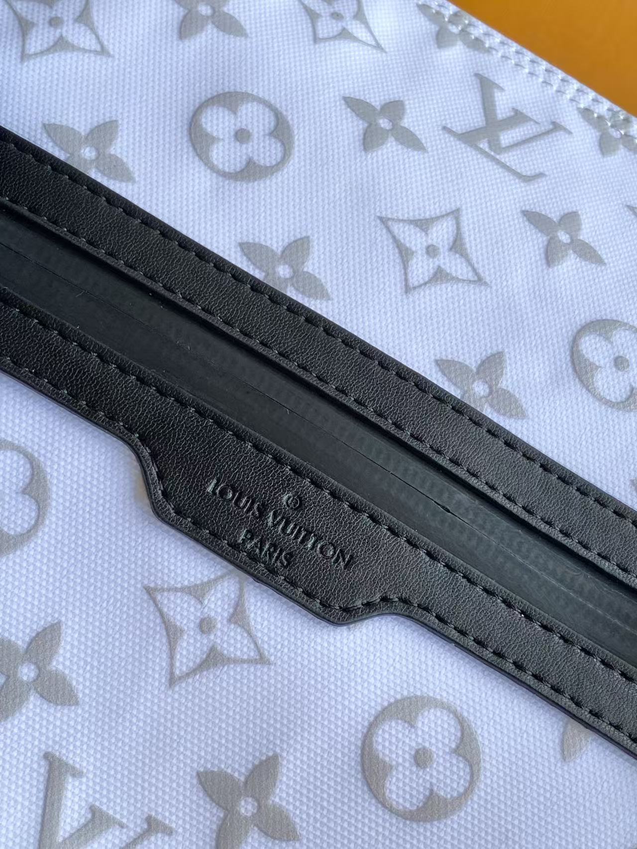 LV原單 白色Monogram旅行袋 大容量手提斜挎包| 9 LV原單 白色Monogram旅行袋 大容量手提斜挎包