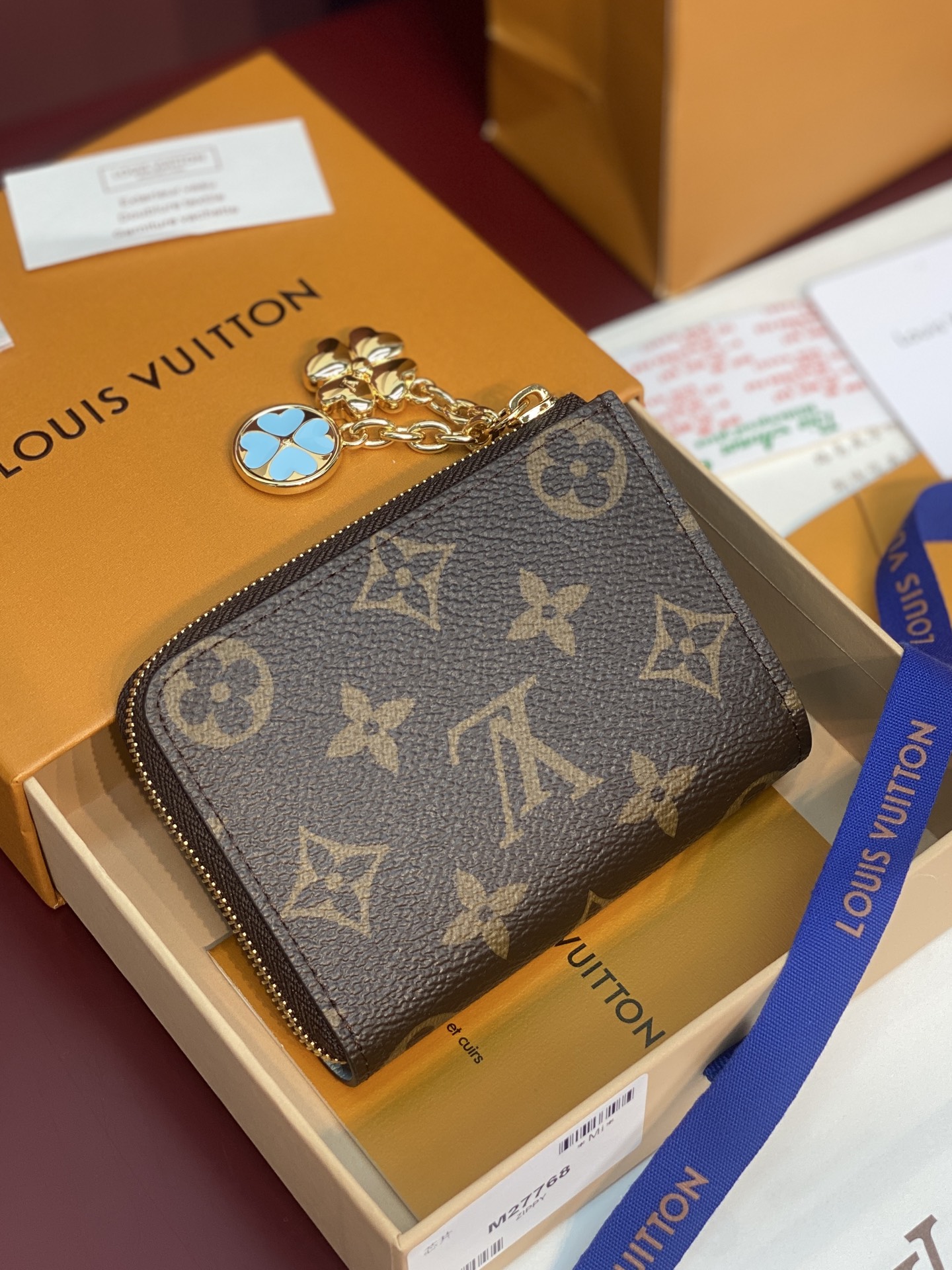 LV 原單 Monogram 三折短夾 天空藍內裡 女款精品皮夾| 14 LV 原單 Monogram 三折短夾 天空藍內裡 女款精品皮夾