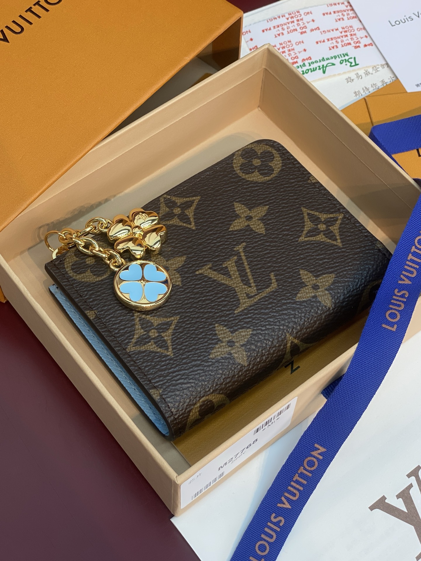 LV 原單 Monogram 三折短夾 天空藍內裡 女款精品皮夾| 13 LV 原單 Monogram 三折短夾 天空藍內裡 女款精品皮夾