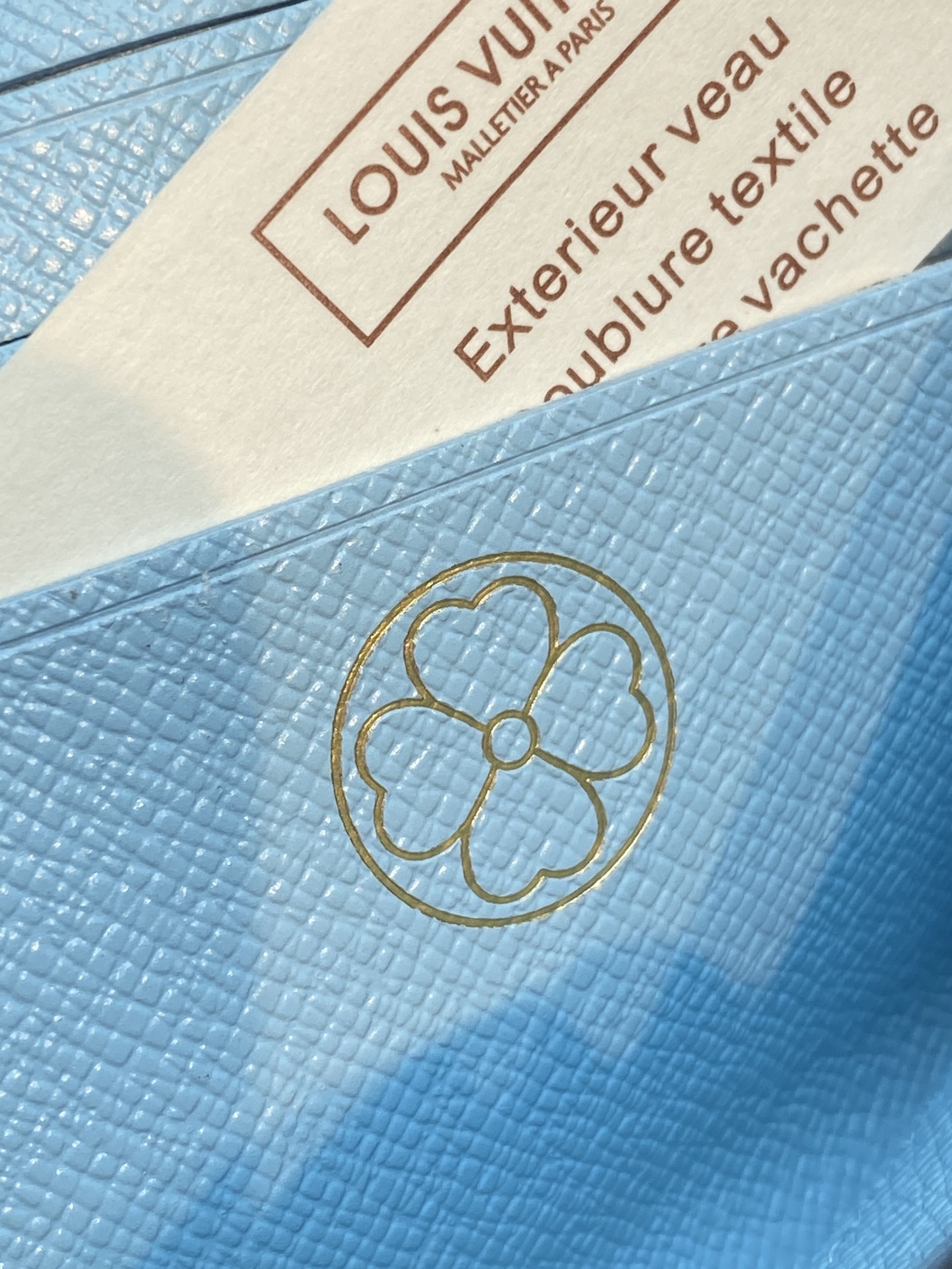 LV 原單 Monogram 三折短夾 天空藍內裡 女款精品皮夾| 10 LV 原單 Monogram 三折短夾 天空藍內裡 女款精品皮夾