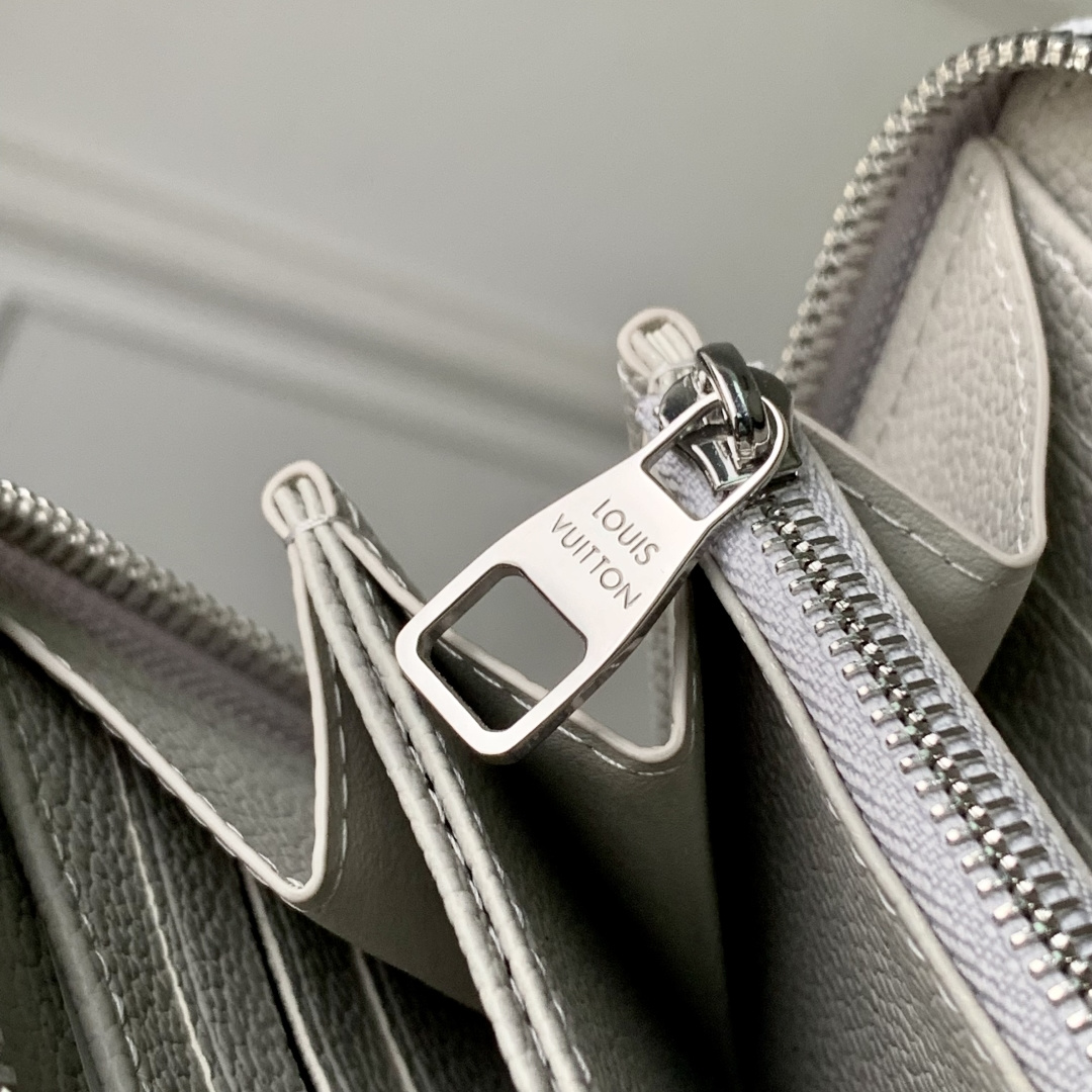LV 高仿 Monogram 壓紋拉鍊長夾 奶油白大Logo女用皮夾| 11 LV 高仿 Monogram 壓紋拉鍊長夾 奶油白大Logo女用皮夾