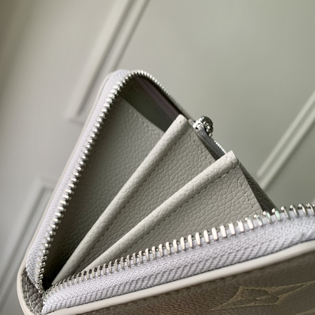 LV 高仿 Monogram 壓紋拉鍊長夾 奶油白大Logo女用皮夾| 9 LV 高仿 Monogram 壓紋拉鍊長夾 奶油白大Logo女用皮夾