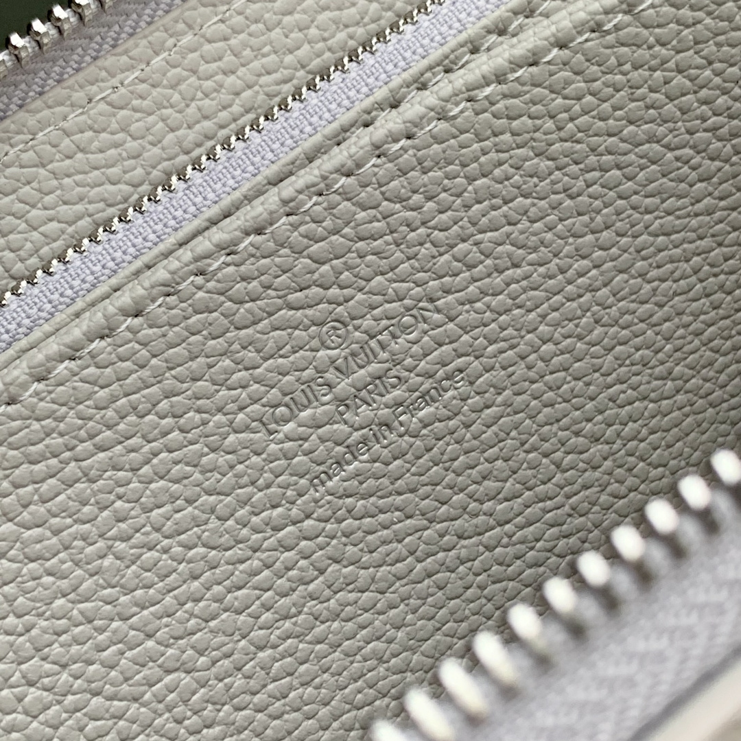 LV 高仿 Monogram 壓紋拉鍊長夾 奶油白大Logo女用皮夾| 8 LV 高仿 Monogram 壓紋拉鍊長夾 奶油白大Logo女用皮夾