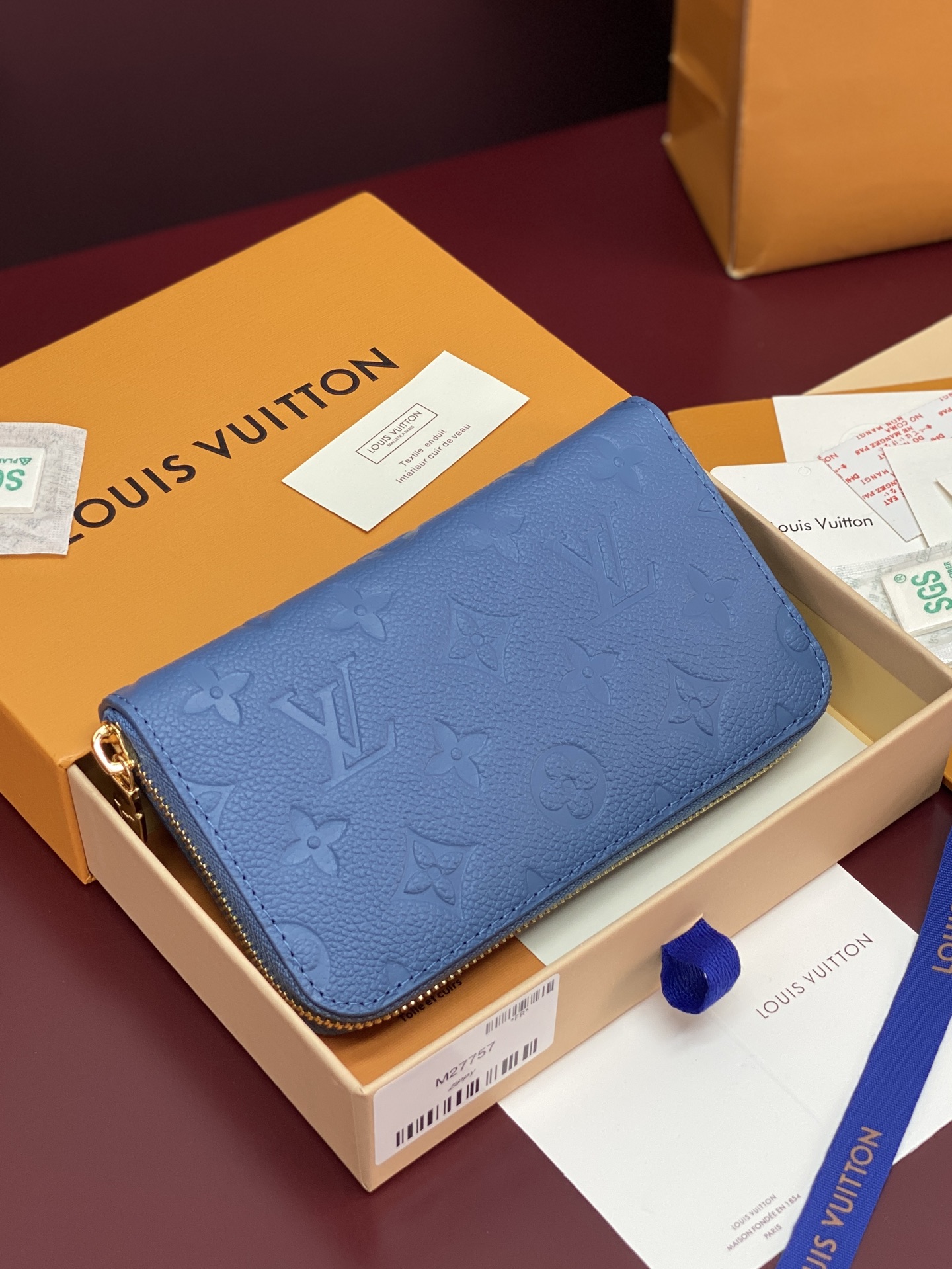 LV 原單 Empreinte 壓紋拉鍊長夾 湖水藍女士精品皮夾| 13 LV 原單 Empreinte 壓紋拉鍊長夾 湖水藍女士精品皮夾