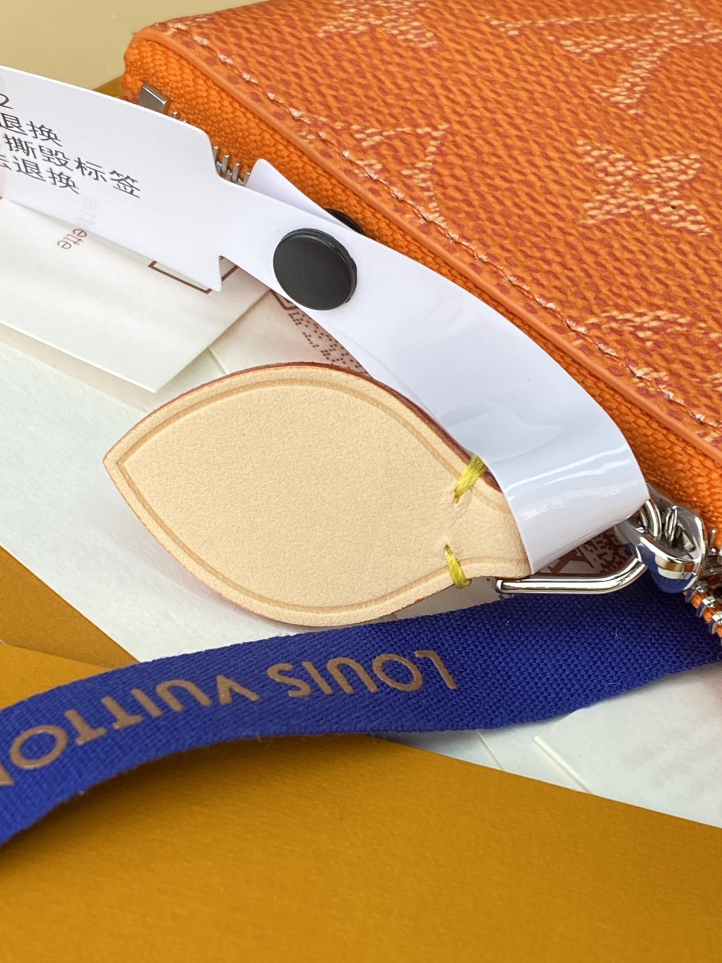 LV 原單 Monogram 橘色拉鍊零錢包 女款收納包 輕奢時尚款| 14 LV 原單 Monogram 橘色拉鍊零錢包 女款收納包 輕奢時尚款