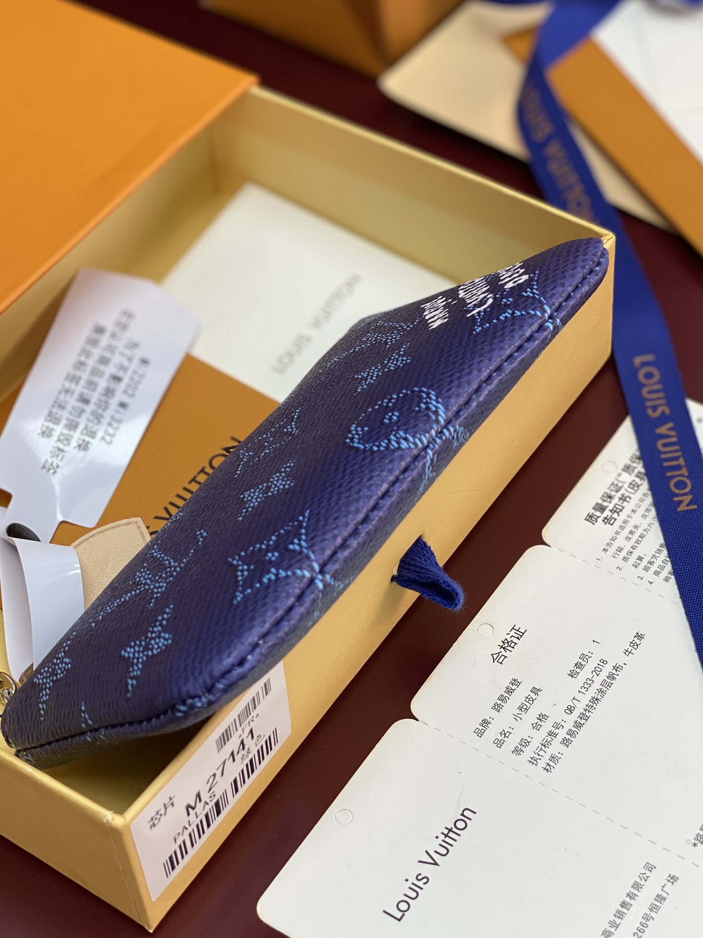 LV 高仿 Monogram 紫藍色迷你零錢包 女款掛飾卡包| 9 LV 高仿 Monogram 紫藍色迷你零錢包 女款掛飾卡包
