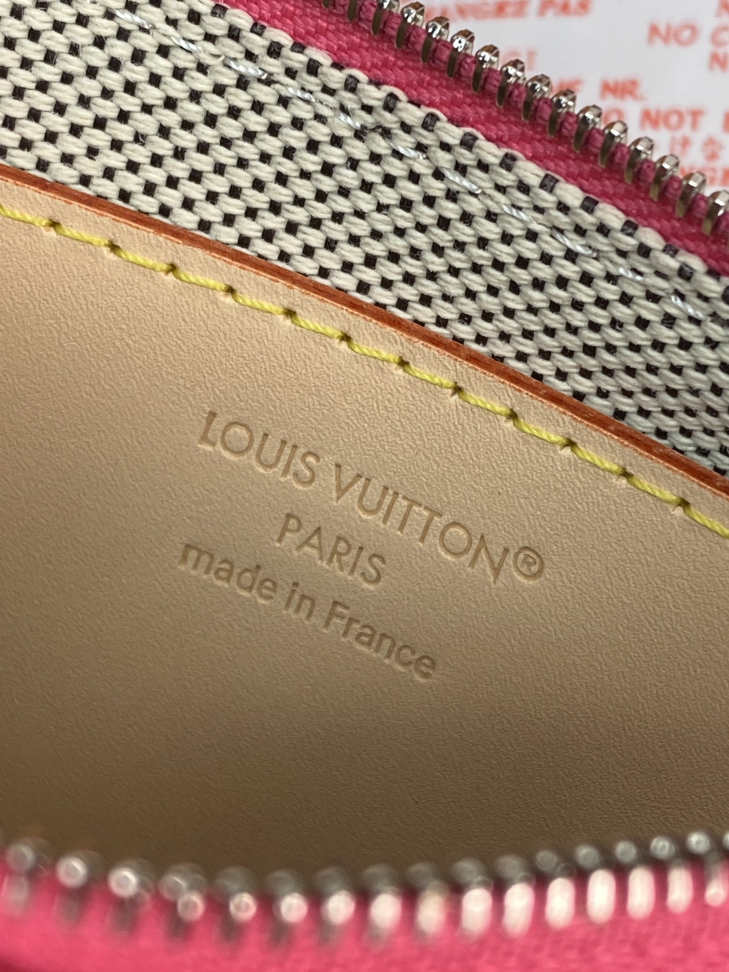LV 高仿 Monogram 桃紅色迷你零錢包 女款時尚收納包| 10 LV 高仿 Monogram 桃紅色迷你零錢包 女款時尚收納包
