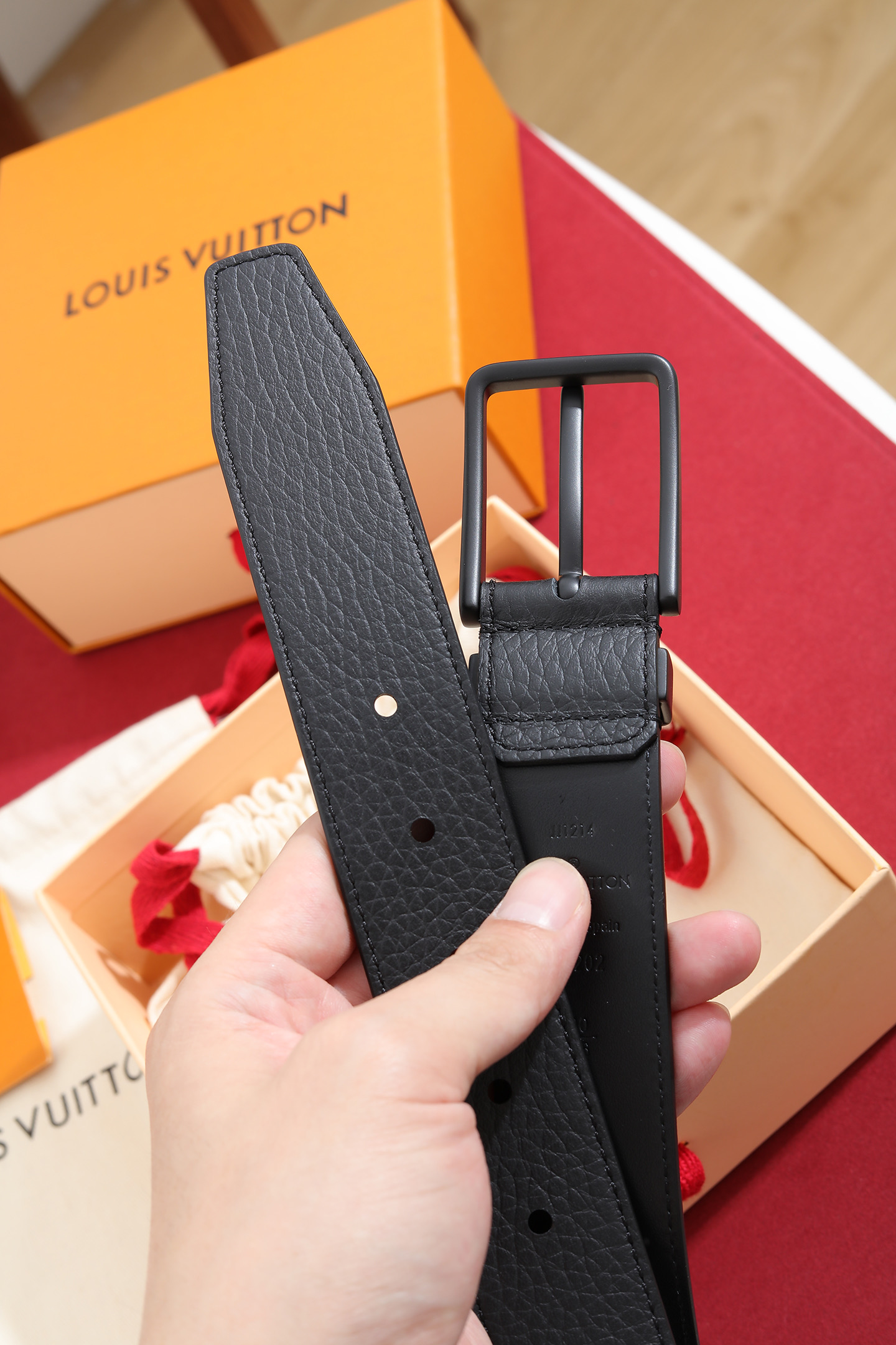 LV 高仿男款黑色皮帶 荔枝紋真皮百搭商務款| 11 LV 高仿男款黑色皮帶 荔枝紋真皮百搭商務款