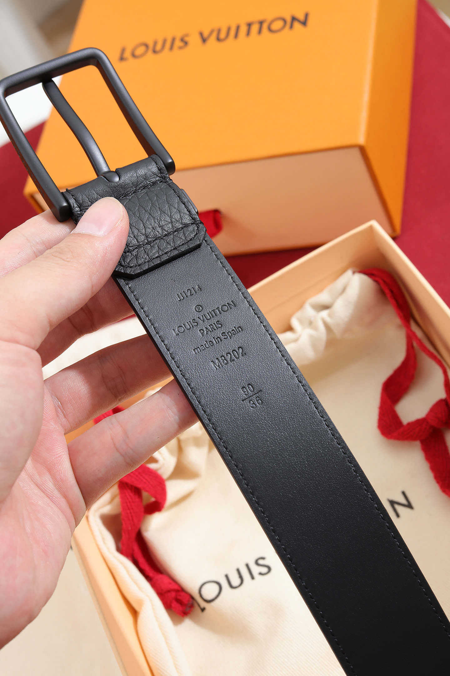 LV 高仿男款黑色皮帶 荔枝紋真皮百搭商務款| 8 LV 高仿男款黑色皮帶 荔枝紋真皮百搭商務款