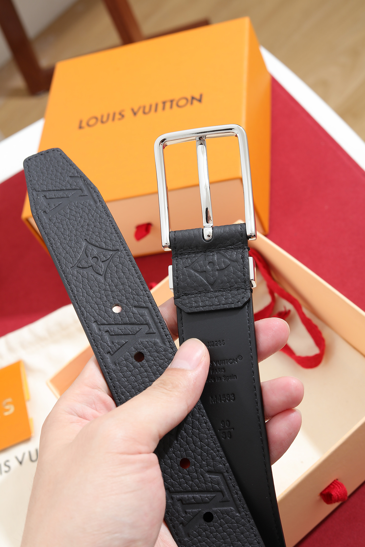LV 原單男款Monogram壓紋真皮腰帶 銀扣商務休閒款