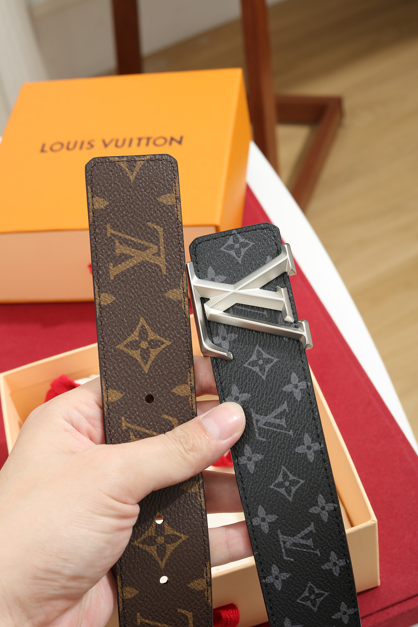 LV A貨男款黑灰Monogram皮帶 霧銀LV字母扣百搭款| 11 LV A貨男款黑灰Monogram皮帶 霧銀LV字母扣百搭款