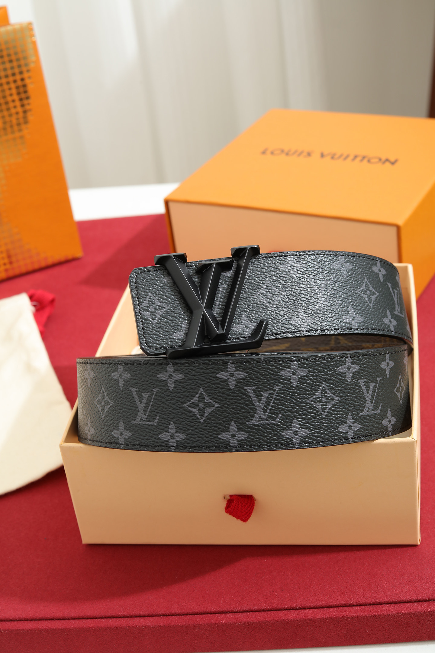 LV 復刻男款黑灰Monogram皮帶 霧黑LV字母扣潮流款