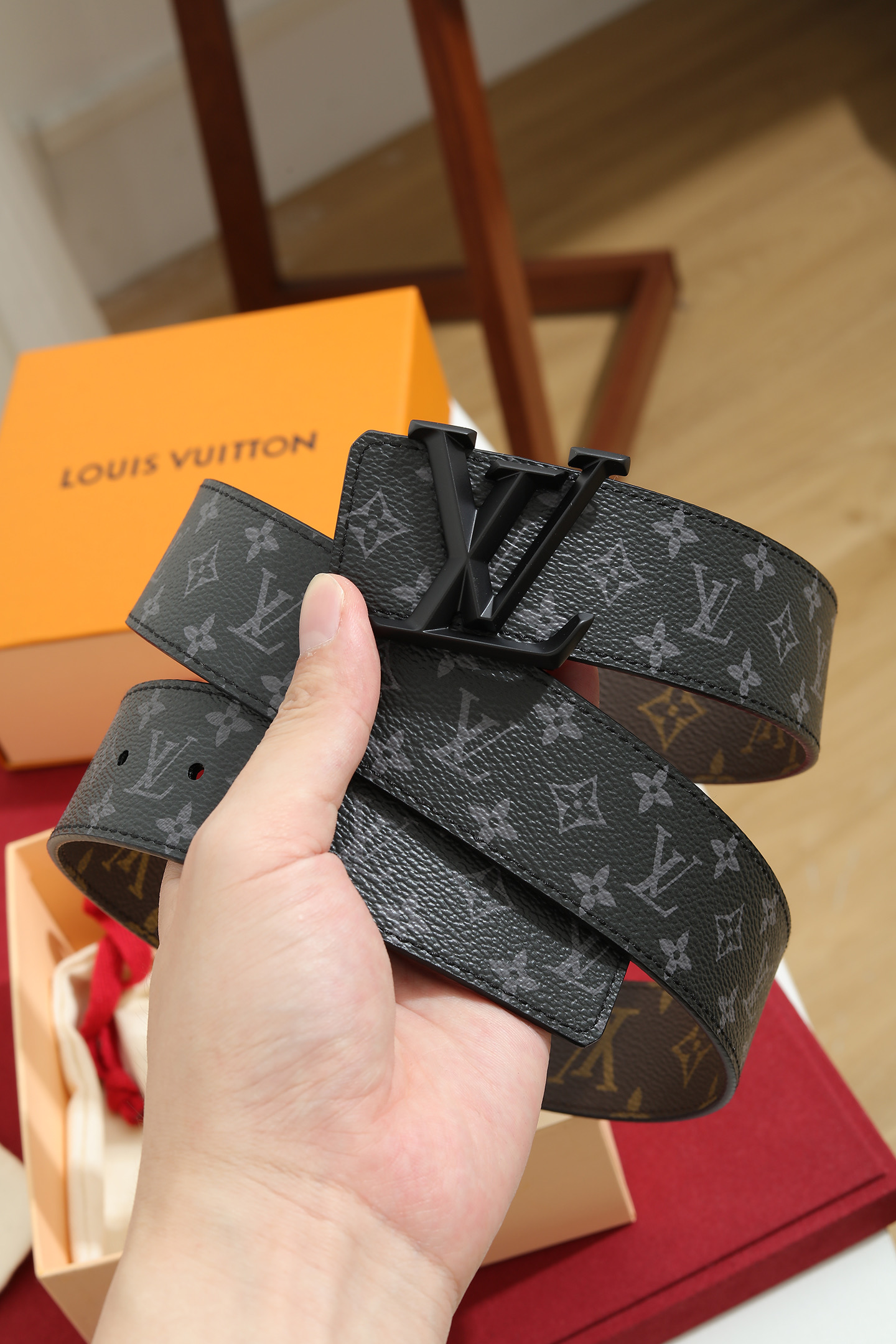 LV 復刻男款黑灰Monogram皮帶 霧黑LV字母扣潮流款| 13 LV 復刻男款黑灰Monogram皮帶 霧黑LV字母扣潮流款
