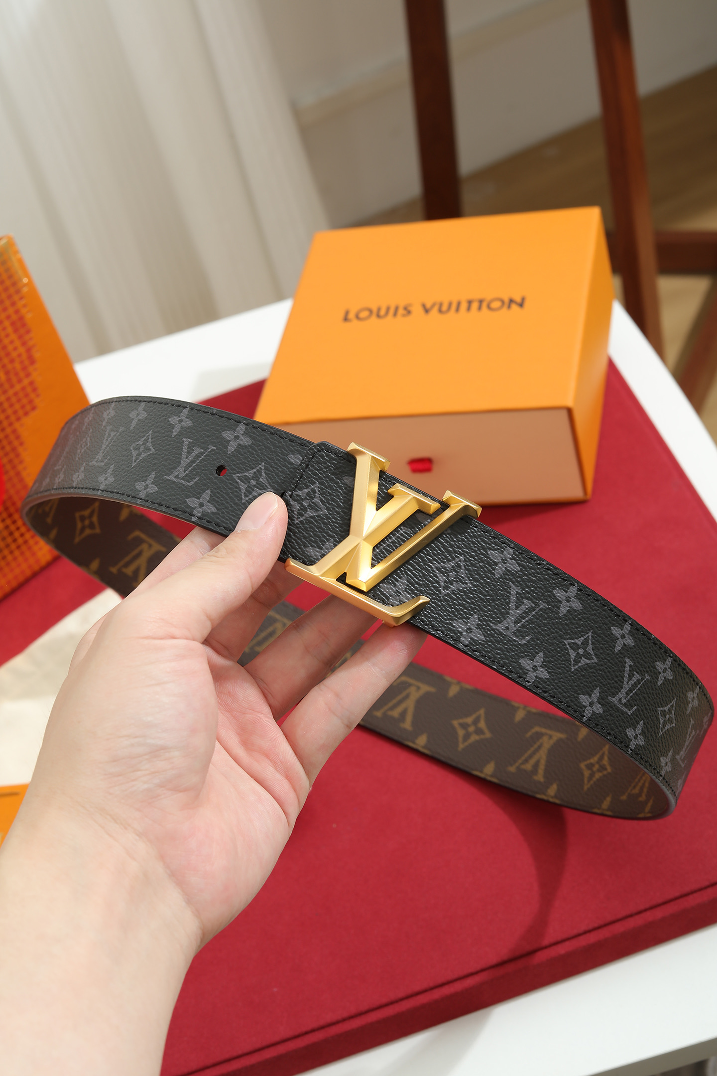 LV A貨男款 Monogram Eclipse 經典LV扣頭皮帶 商務百搭款