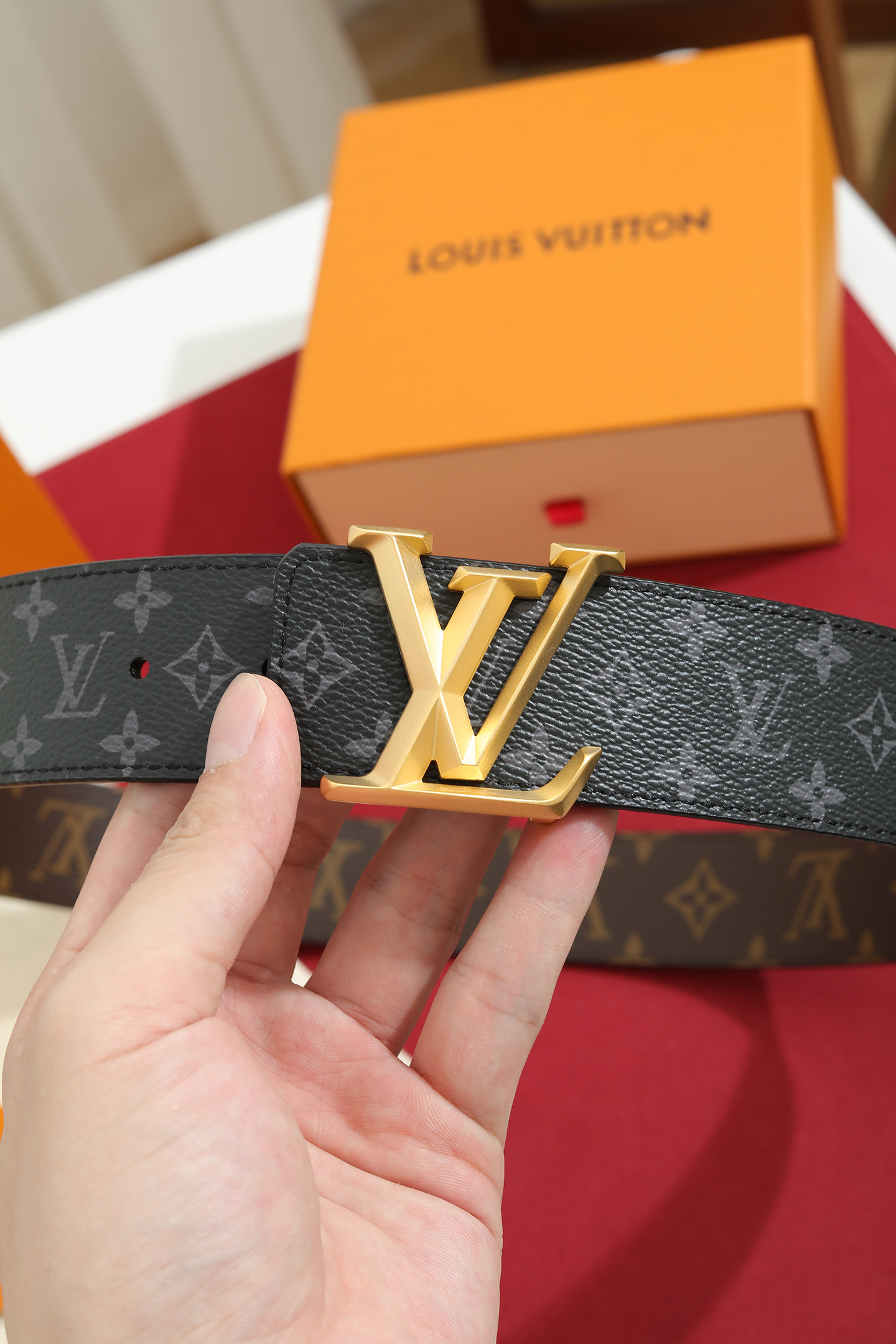 LV A貨男款 Monogram Eclipse 經典LV扣頭皮帶 商務百搭款
