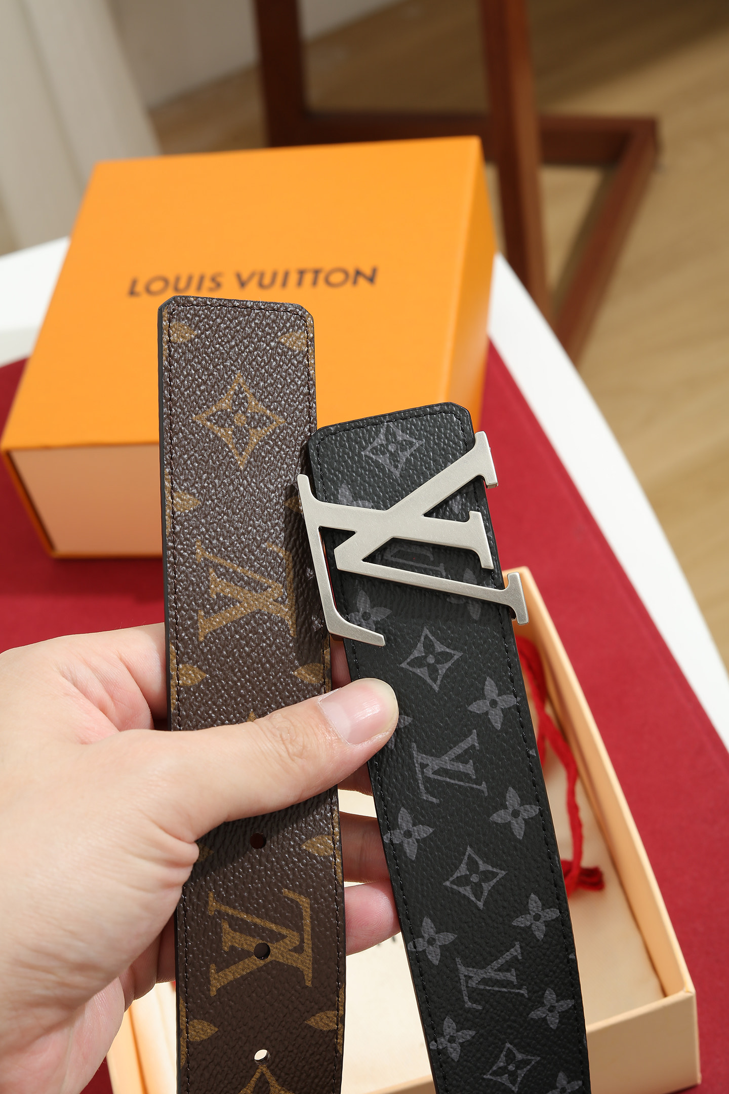 LV 高仿男款 Monogram Eclipse 銀色LV扣頭皮帶 時尚百搭款| 12 LV 高仿男款 Monogram Eclipse 銀色LV扣頭皮帶 時尚百搭款