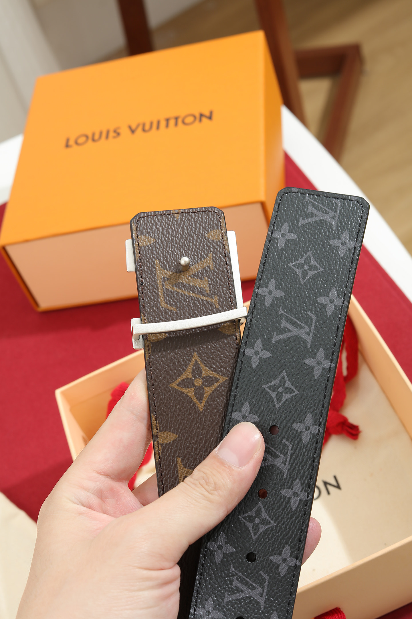 LV 高仿男款 Monogram Eclipse 銀色LV扣頭皮帶 時尚百搭款| 7 LV 高仿男款 Monogram Eclipse 銀色LV扣頭皮帶 時尚百搭款