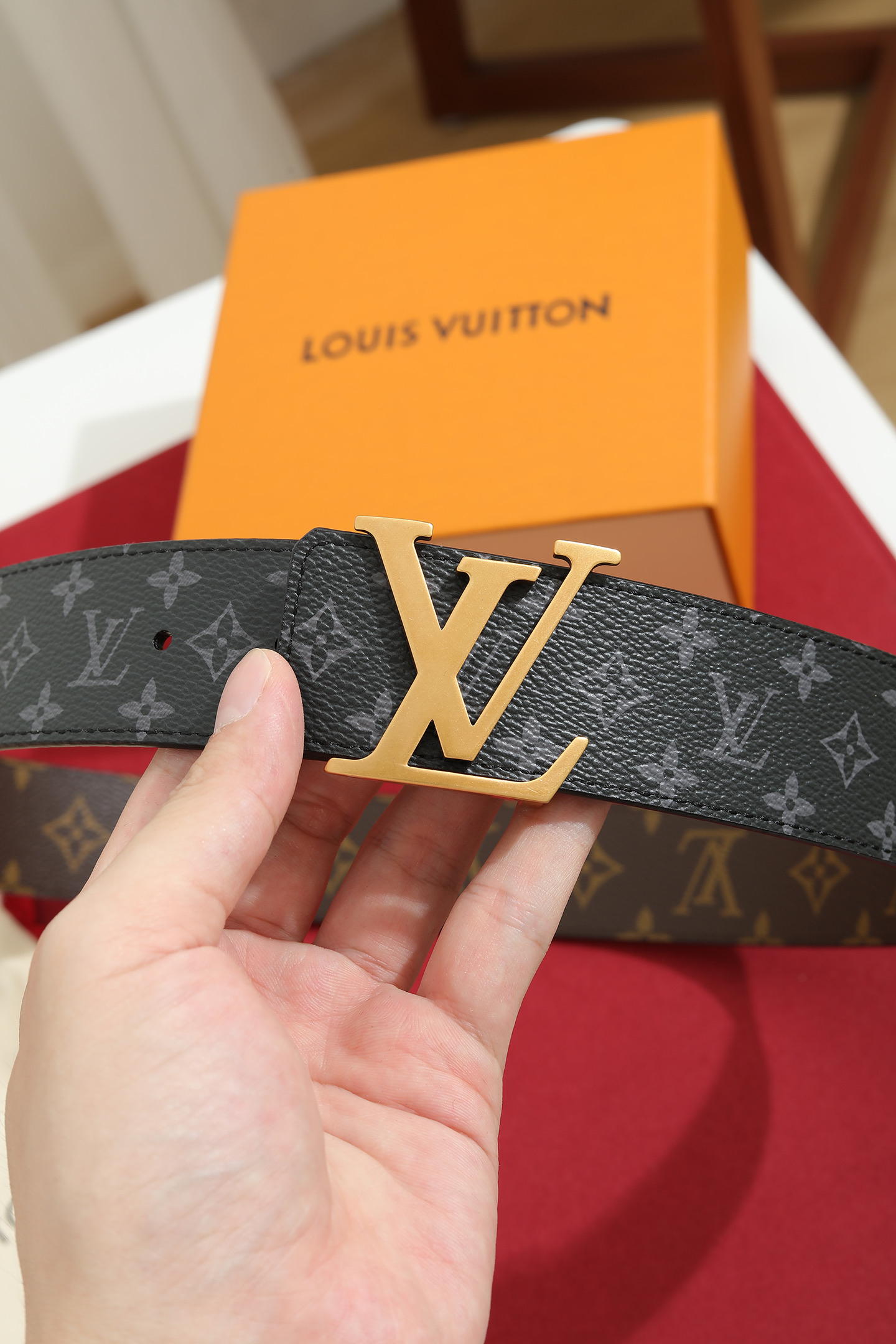 LV 復刻男款 Monogram Eclipse 金色LV扣頭皮帶 經典商務款| 10 LV 復刻男款 Monogram Eclipse 金色LV扣頭皮帶 經典商務款