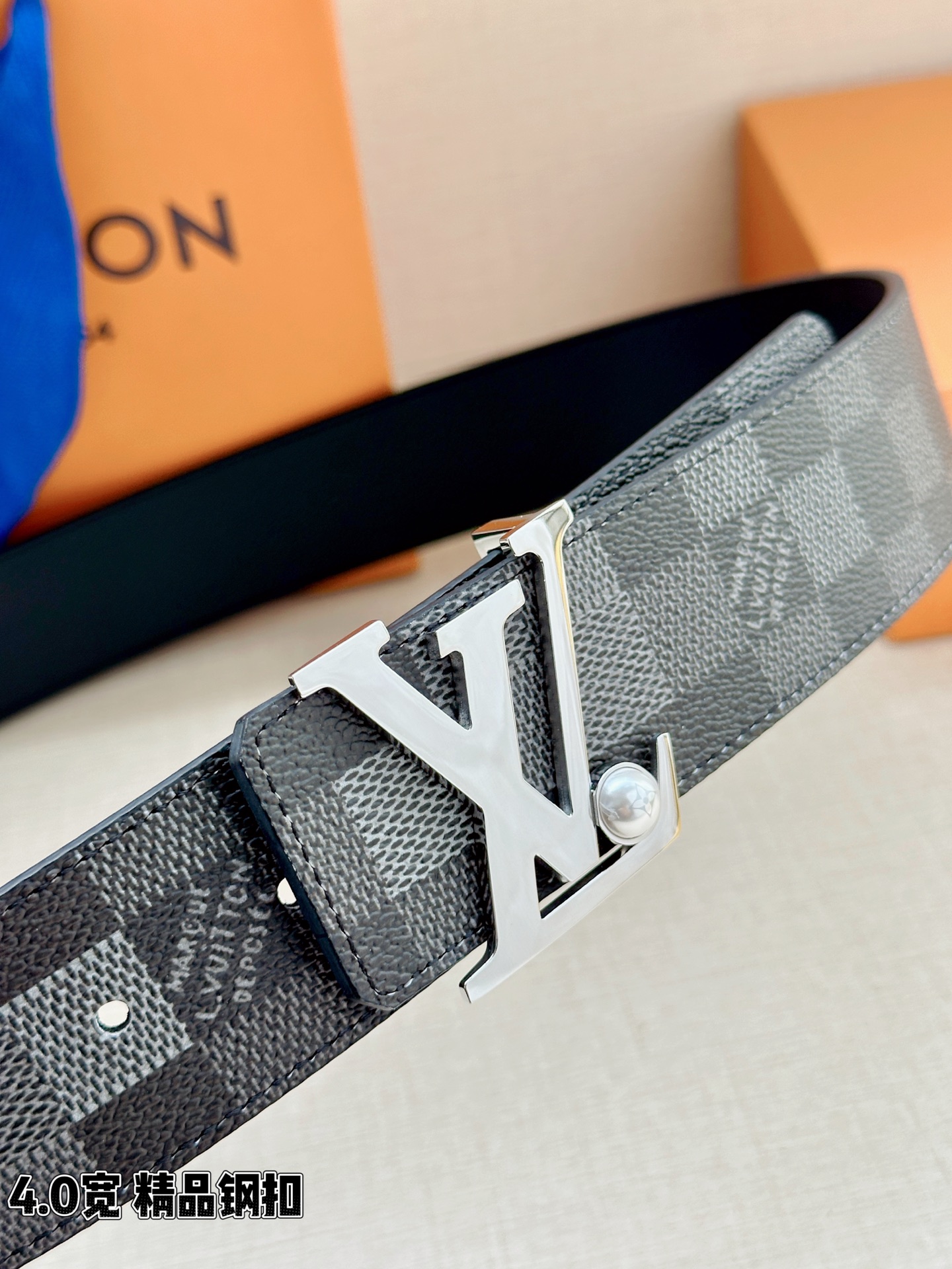 LV 原單男款 Damier Graphite 珍珠LV扣頭皮帶 商務時尚款| 14 LV 原單男款 Damier Graphite 珍珠LV扣頭皮帶 商務時尚款