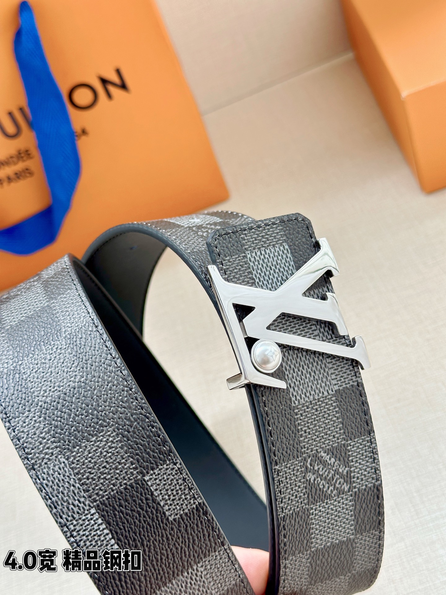 LV 原單男款 Damier Graphite 珍珠LV扣頭皮帶 商務時尚款| 13 LV 原單男款 Damier Graphite 珍珠LV扣頭皮帶 商務時尚款