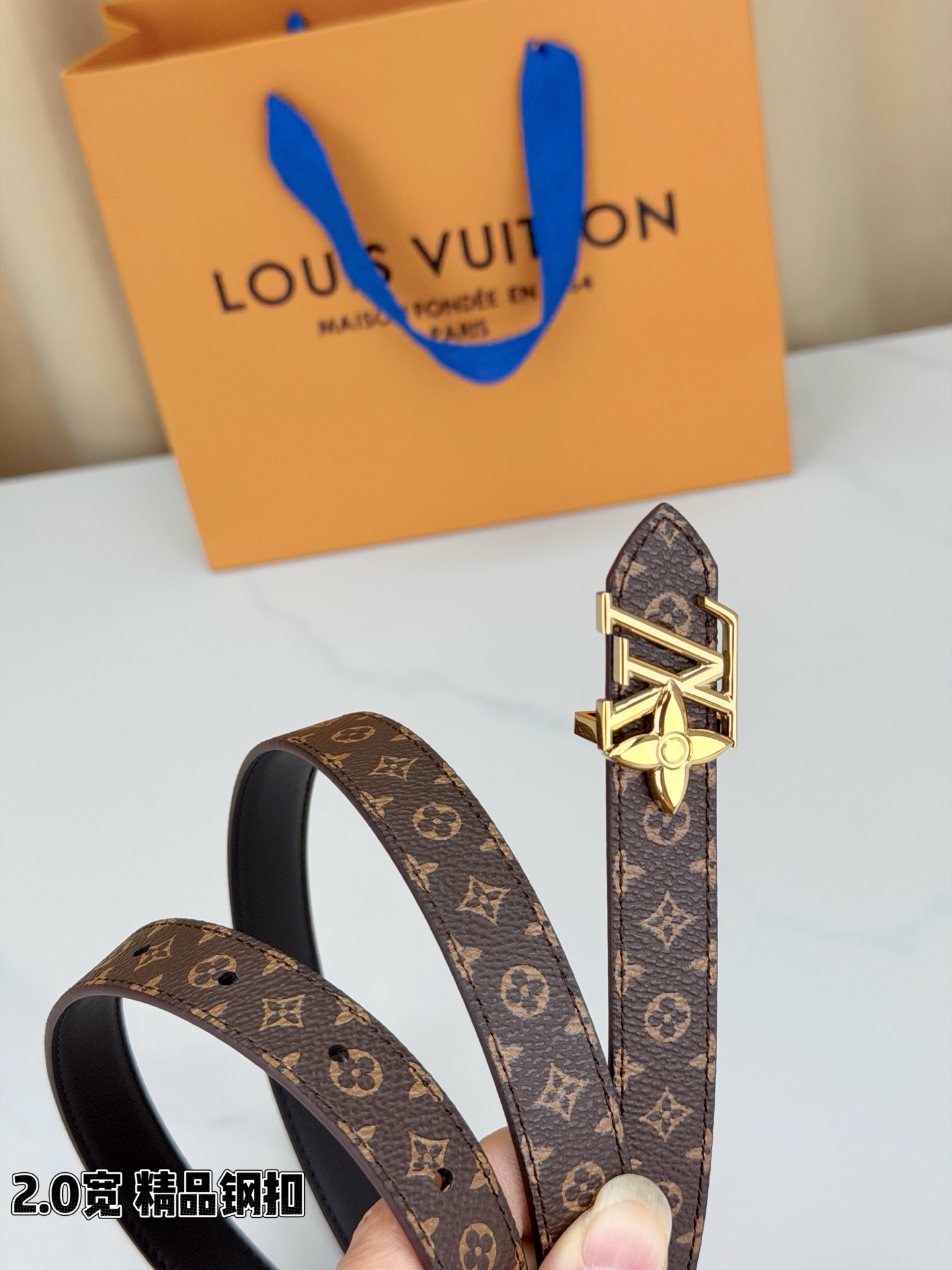 LV 高仿女款 Monogram 細版金扣腰帶 百搭氣質款| 13 LV 高仿女款 Monogram 細版金扣腰帶 百搭氣質款