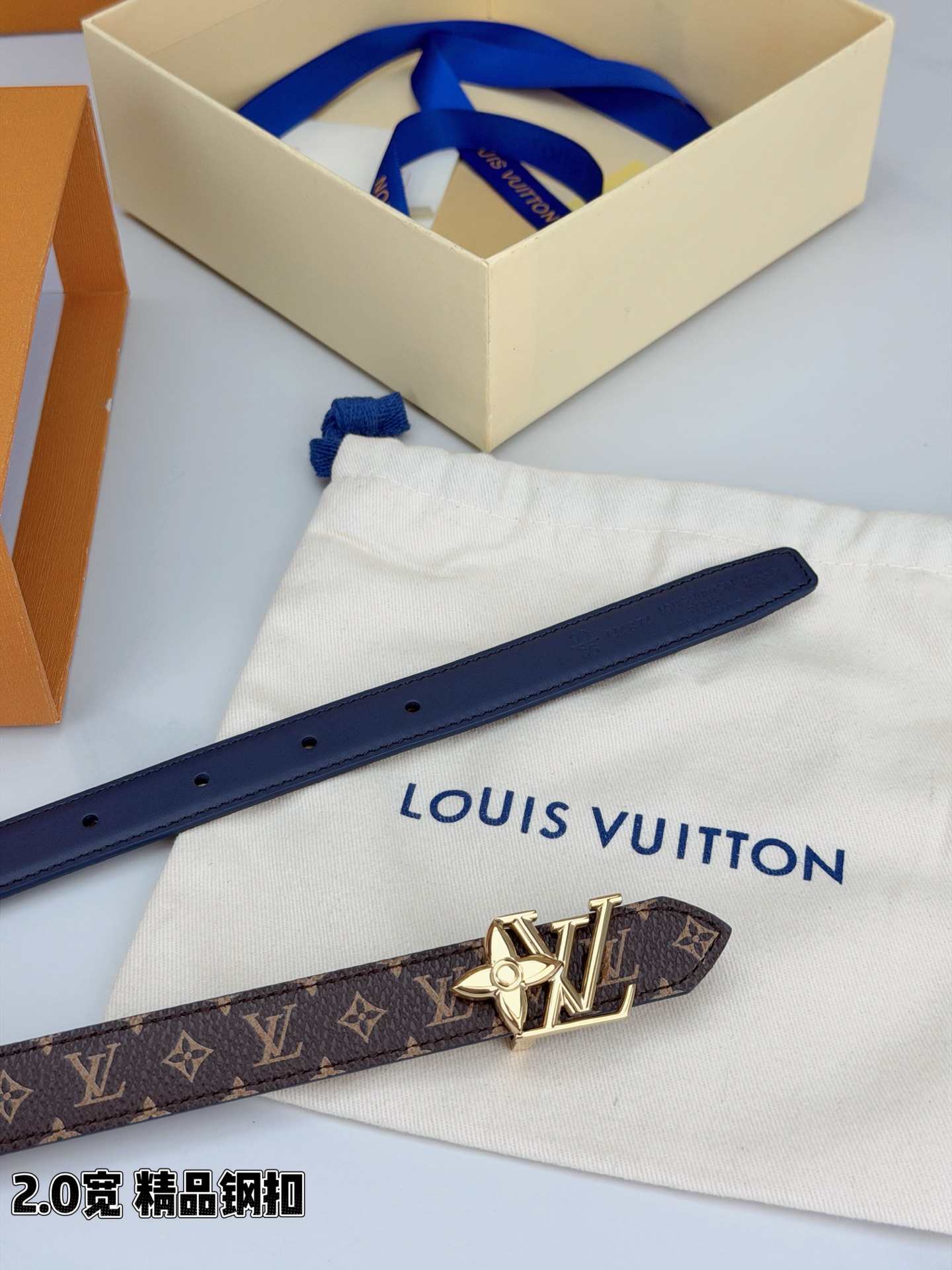 LV 原單女款 Monogram 細版黑扣腰帶 時尚百搭款| 9 LV 原單女款 Monogram 細版黑扣腰帶 時尚百搭款