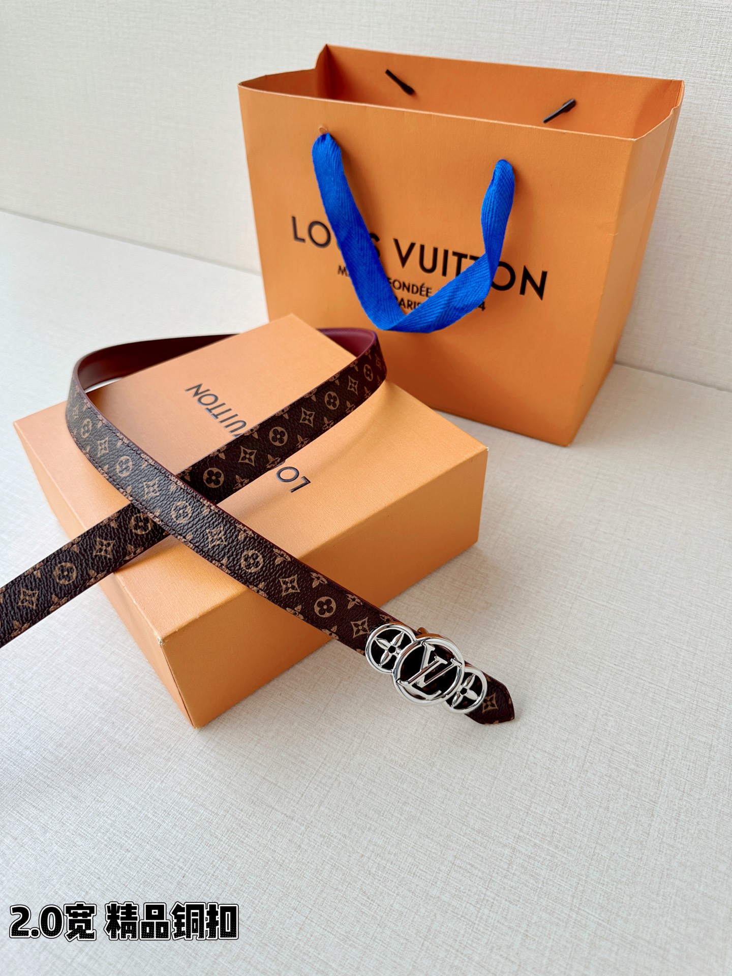LV 高仿女款 Monogram 圓形LV雙環扣腰帶 時尚氣質款| 12 LV 高仿女款 Monogram 圓形LV雙環扣腰帶 時尚氣質款