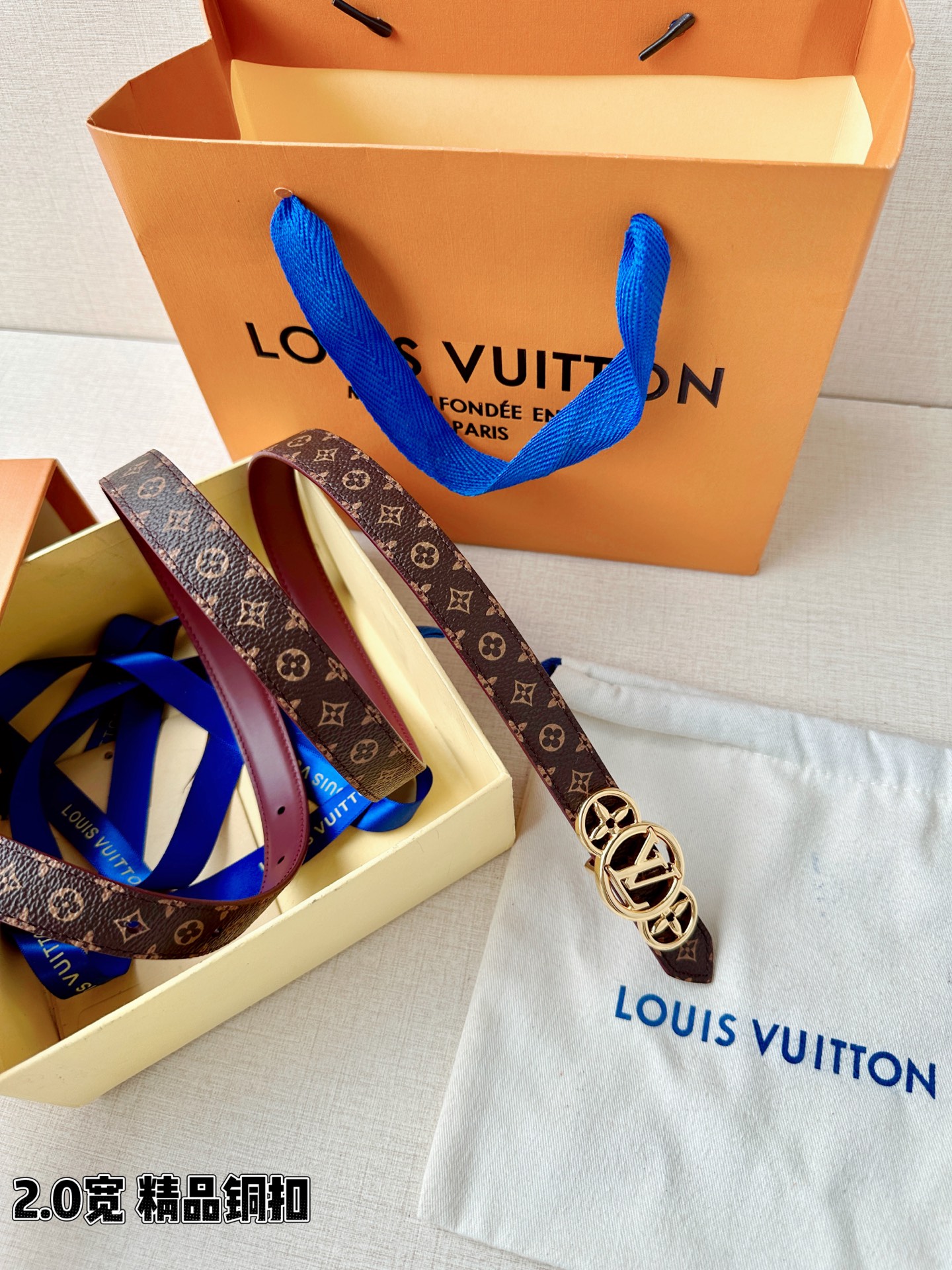 LV 高仿女款 Monogram 圓形LV雙環扣腰帶 時尚氣質款| 10 LV 高仿女款 Monogram 圓形LV雙環扣腰帶 時尚氣質款