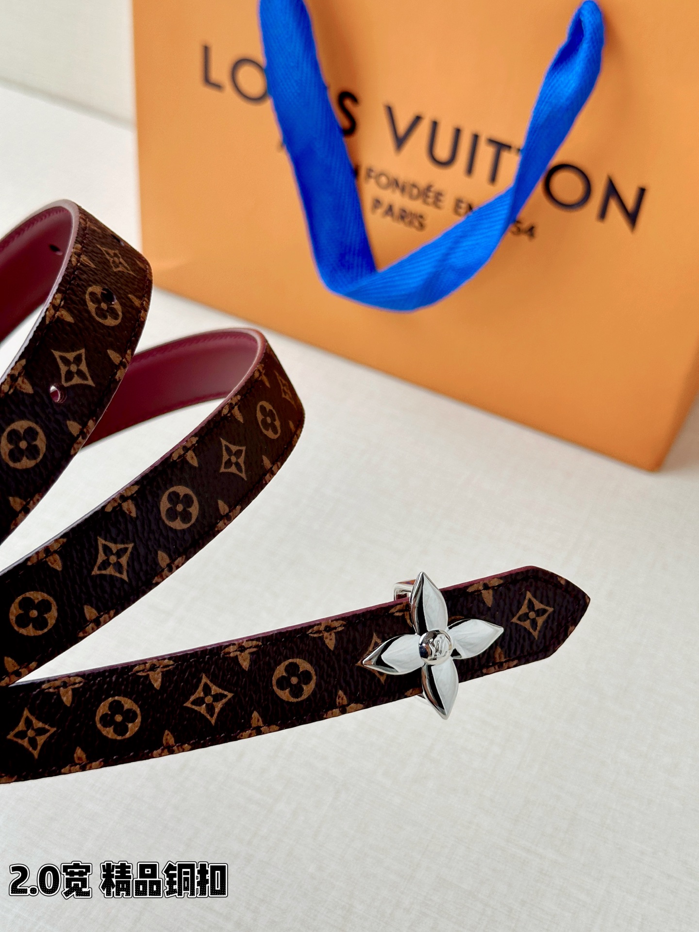 LV 一比一女款 Monogram 花朵扣細版腰帶 氣質穿搭款
