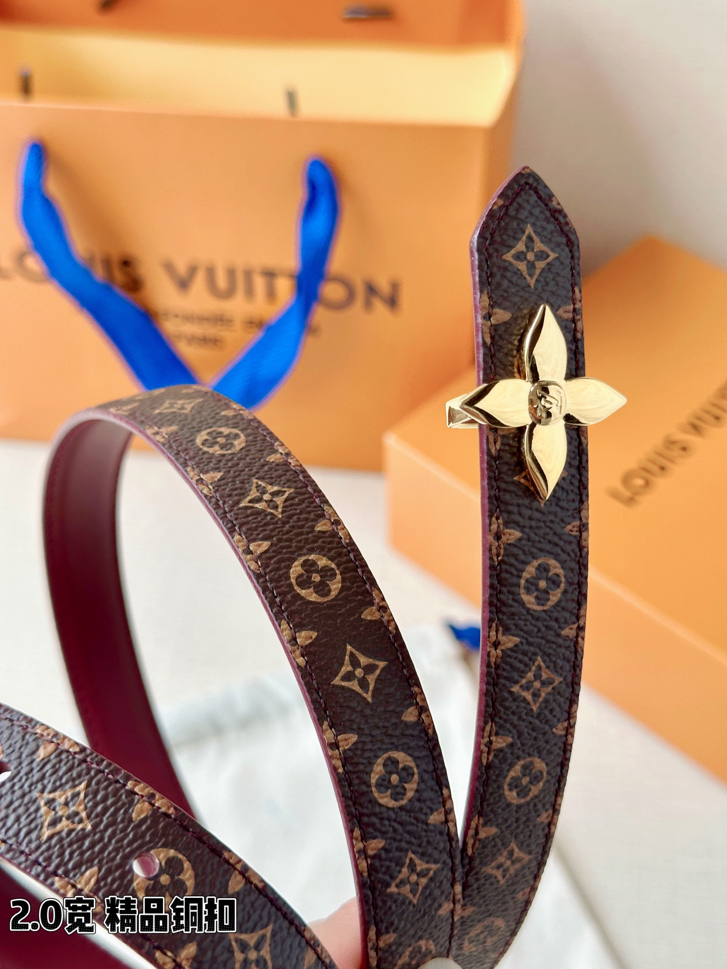 LV 一比一女款 Monogram 花朵扣細版腰帶 氣質穿搭款