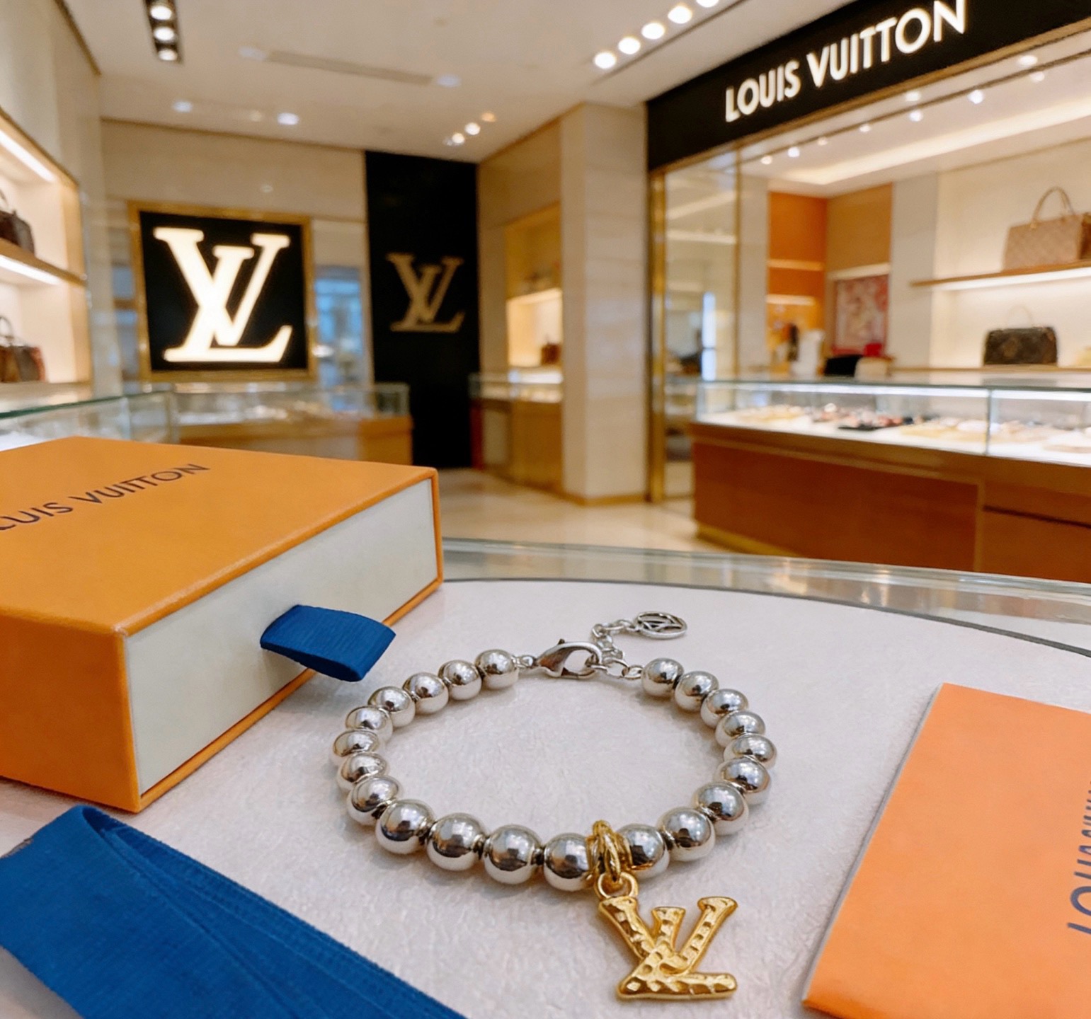LV高仿男士珠鍊Logo吊飾手鍊時尚設計輕奢百搭精品配件