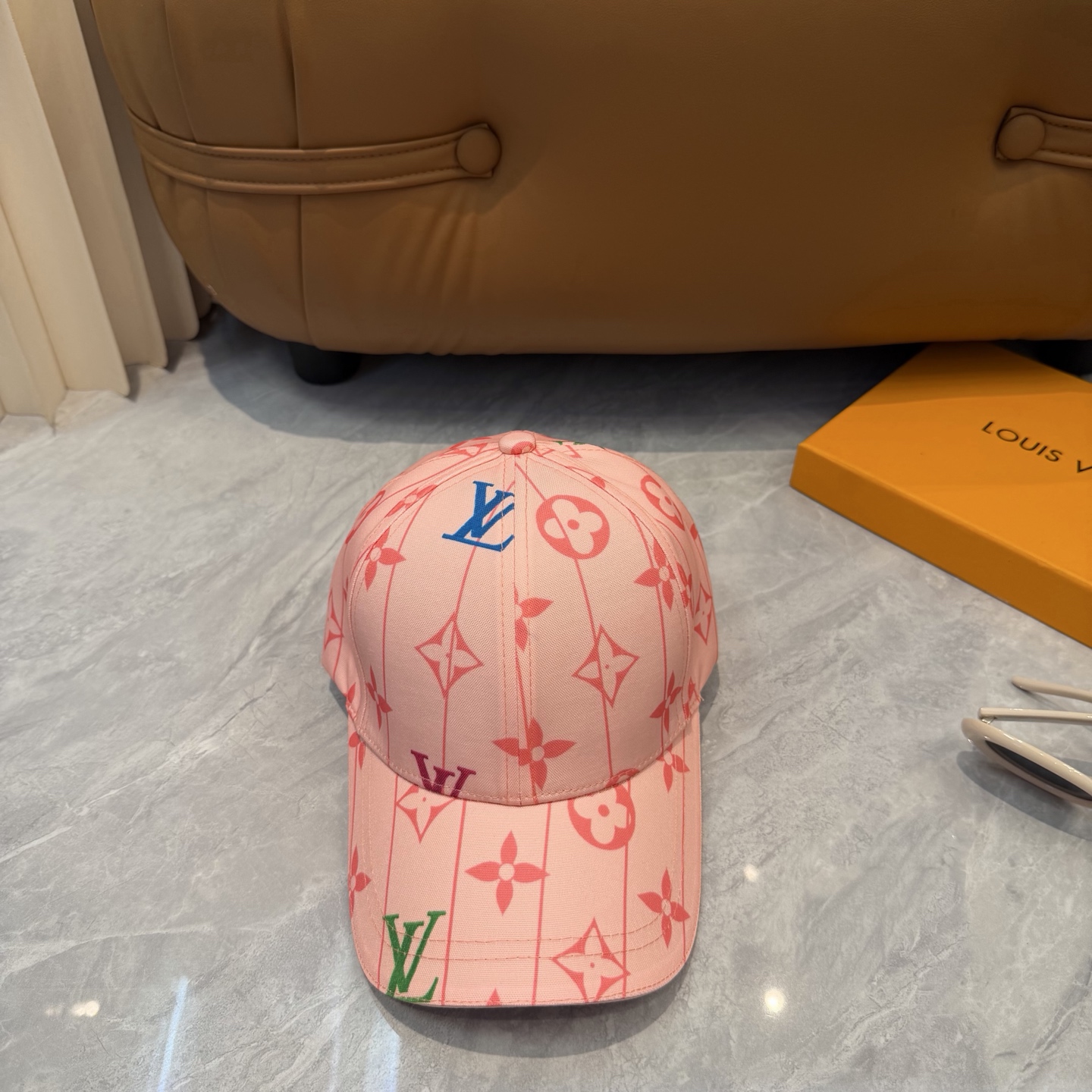LV 原單 女款 粉色滿版老花棒球帽 時尚亮眼款