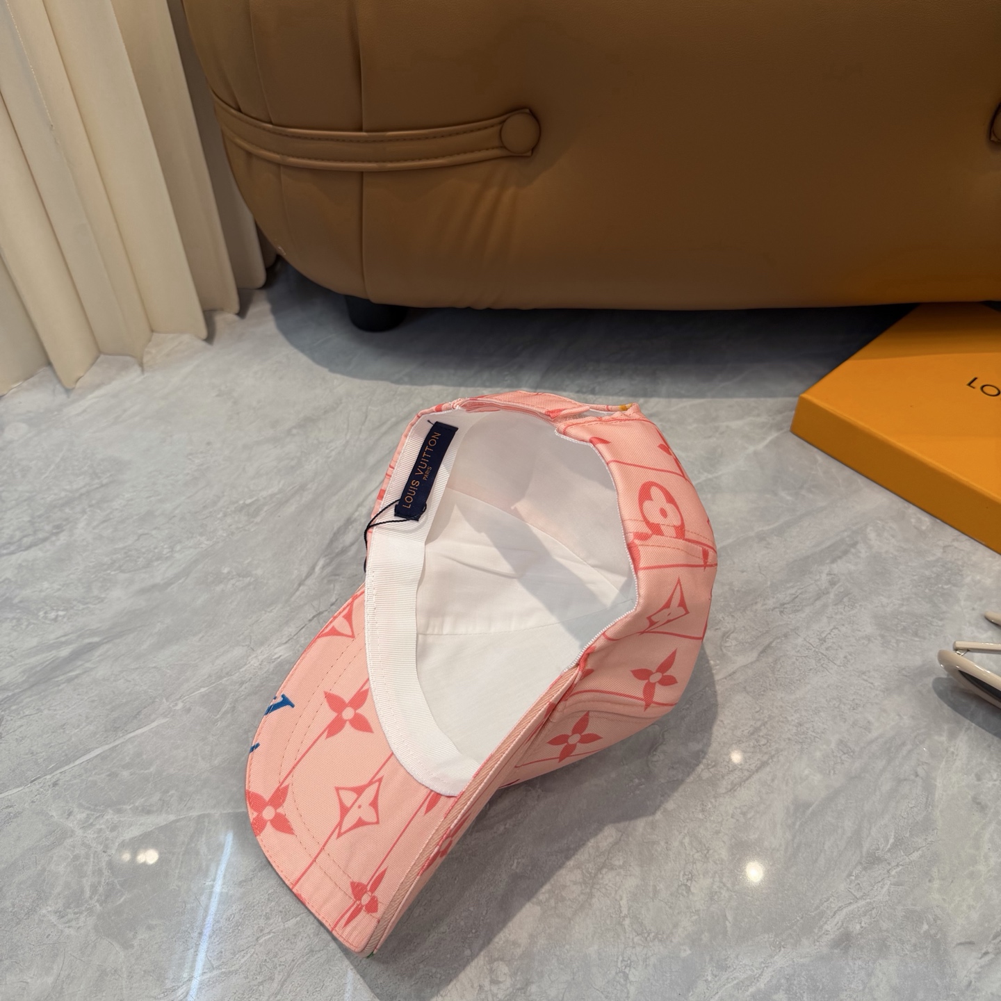 LV 原單 女款 粉色滿版老花棒球帽 時尚亮眼款| 12 LV 原單 女款 粉色滿版老花棒球帽 時尚亮眼款