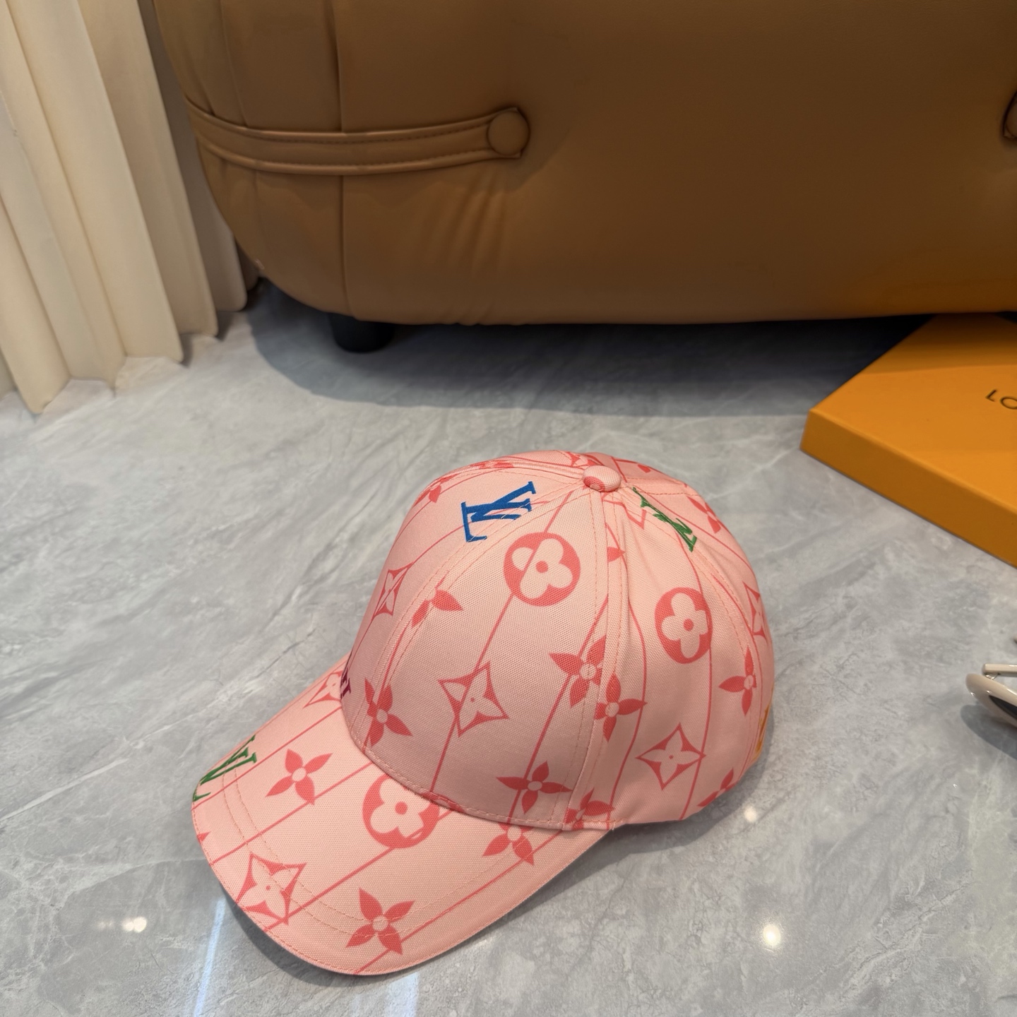 LV 原單 女款 粉色滿版老花棒球帽 時尚亮眼款| 10 LV 原單 女款 粉色滿版老花棒球帽 時尚亮眼款