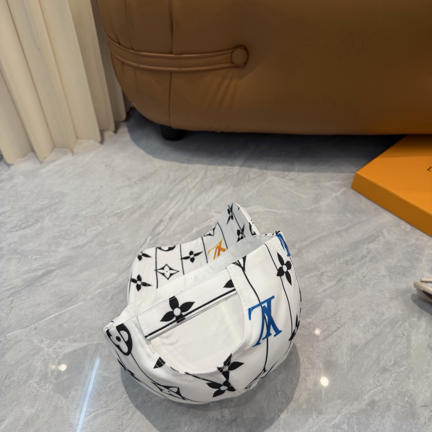 LV 復刻 男/女款 白色滿版老花棒球帽 清新簡約風| 13 LV 復刻 男/女款 白色滿版老花棒球帽 清新簡約風