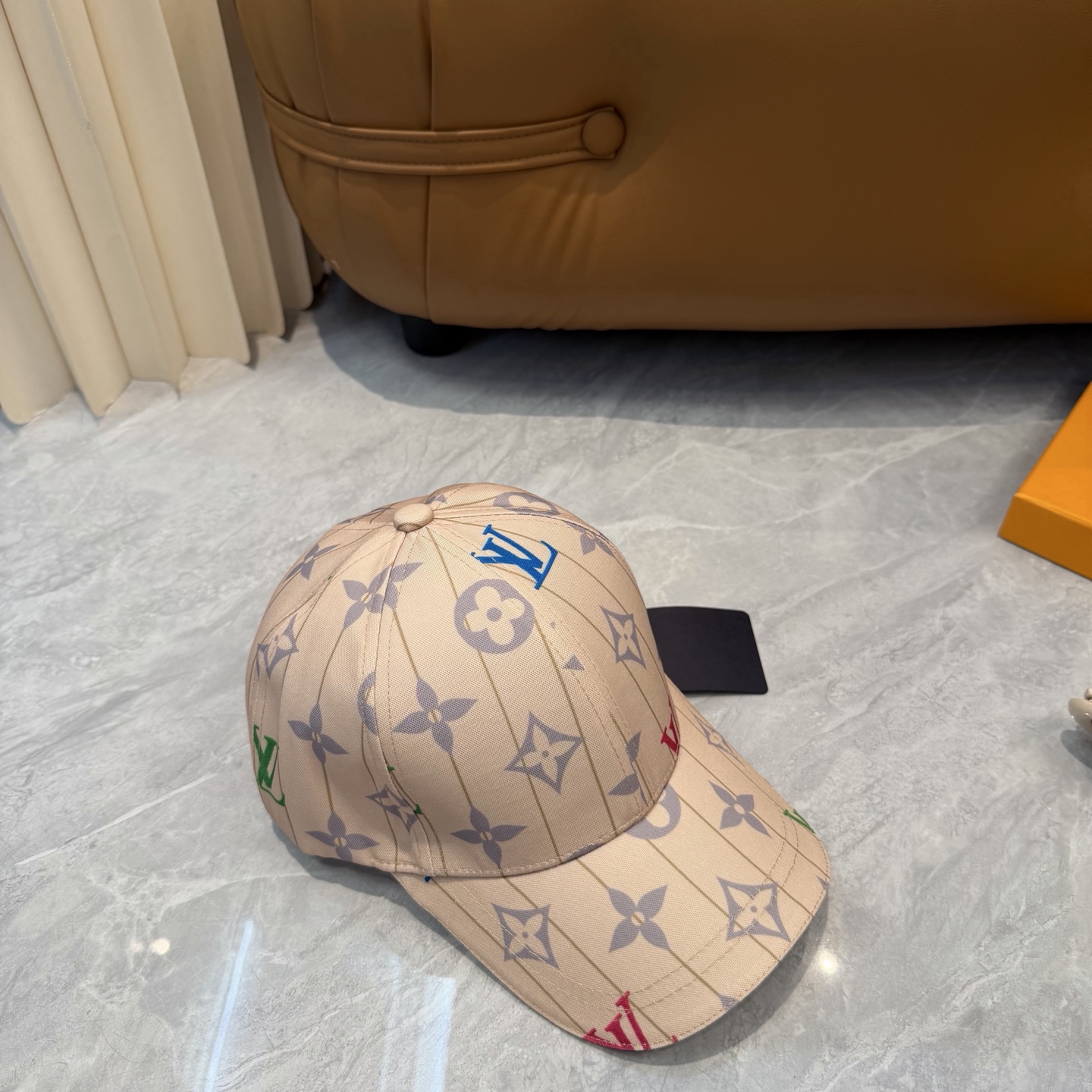 LV 一比一 男/女款 米色滿版老花棒球帽 清新百搭款| 9 LV 一比一 男/女款 米色滿版老花棒球帽 清新百搭款