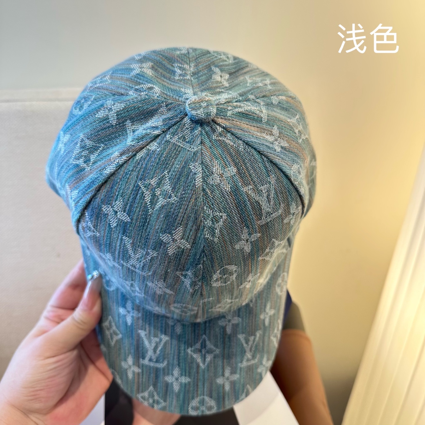 LV A貨 男/女款 淺藍漸層老花棒球帽 清新百搭款| 10 LV A貨 男/女款 淺藍漸層老花棒球帽 清新百搭款