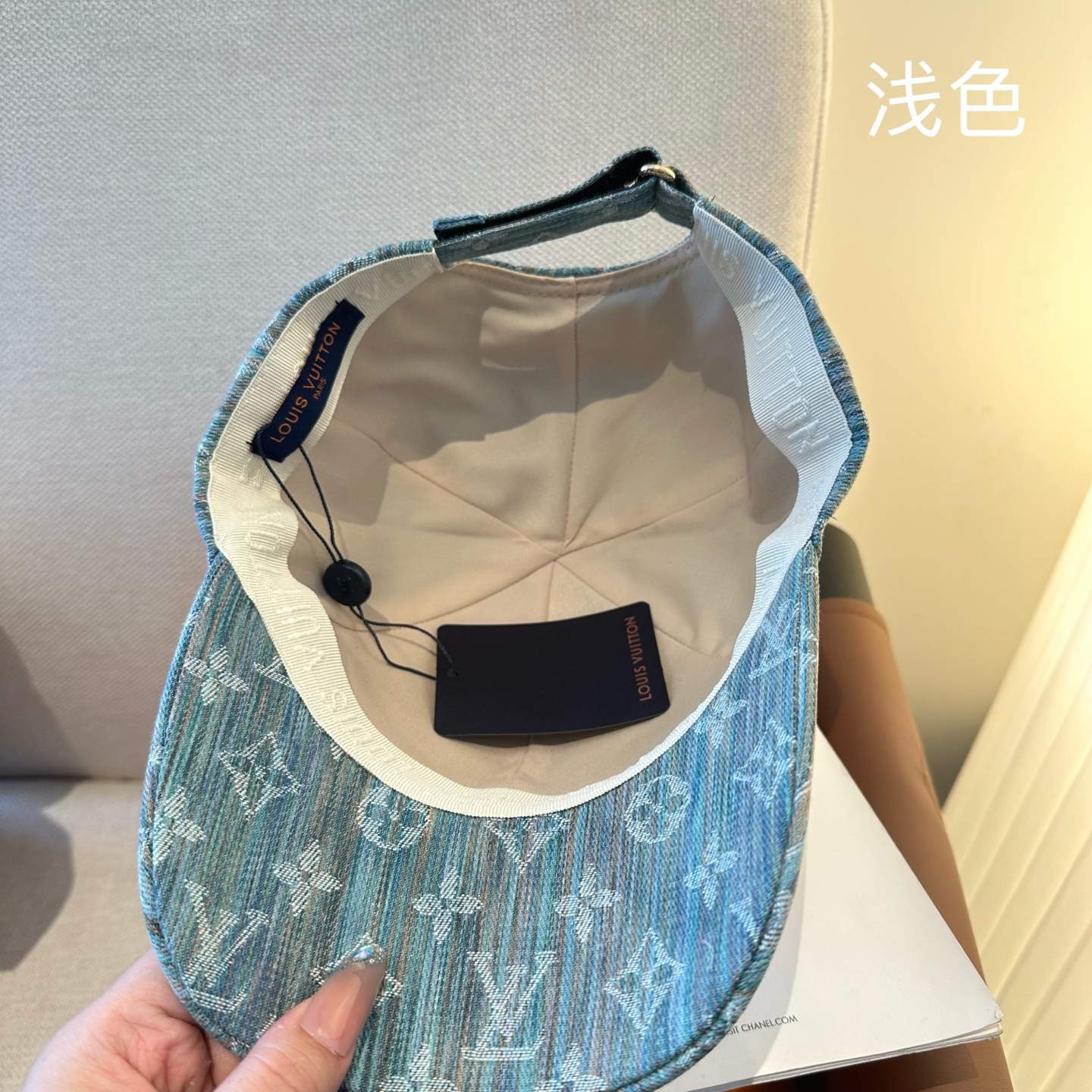 LV A貨 男/女款 淺藍漸層老花棒球帽 清新百搭款| 7 LV A貨 男/女款 淺藍漸層老花棒球帽 清新百搭款