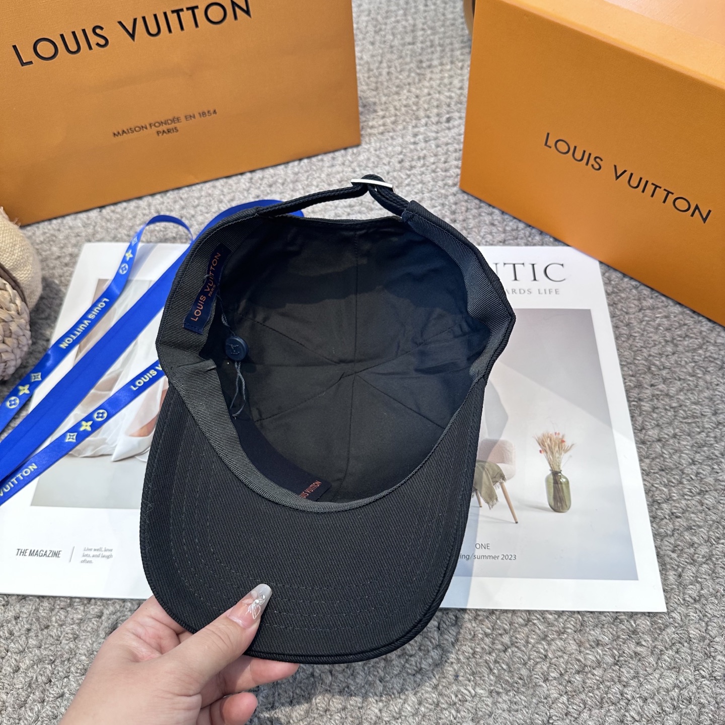 LV 高仿 男/女款 黑色滿版刺繡LOGO棒球帽 潮流百搭款| 7 LV 高仿 男/女款 黑色滿版刺繡LOGO棒球帽 潮流百搭款