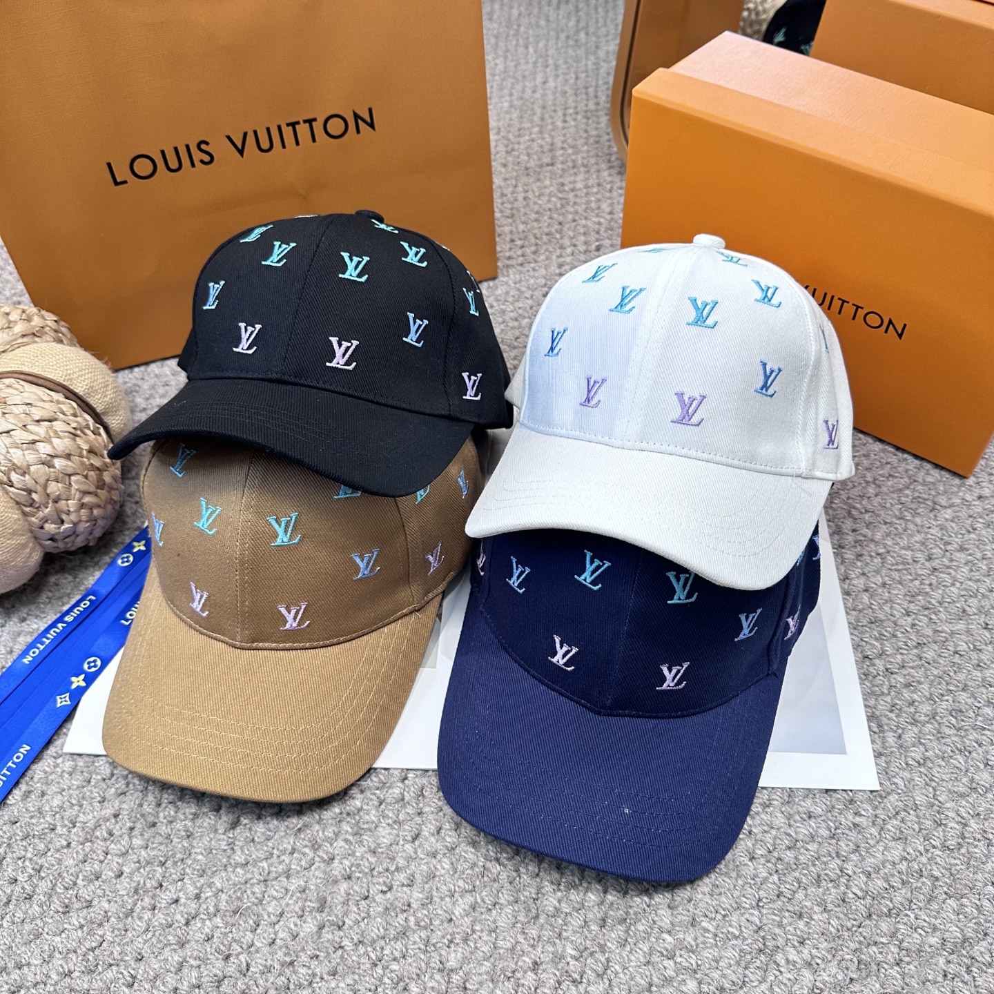 LV 一比一 男/女款 深藍刺繡LOGO棒球帽 簡約潮流款| 6 LV 一比一 男/女款 深藍刺繡LOGO棒球帽 簡約潮流款