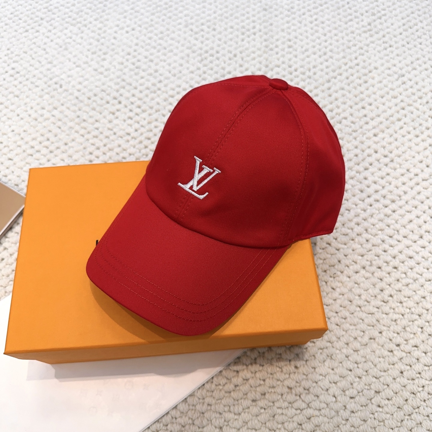 LV棒球帽男女一比一紅色刺繡LOGO休閒百搭鴨舌帽潮流戶外帽子| 7 LV棒球帽男女一比一紅色刺繡LOGO休閒百搭鴨舌帽潮流戶外帽子