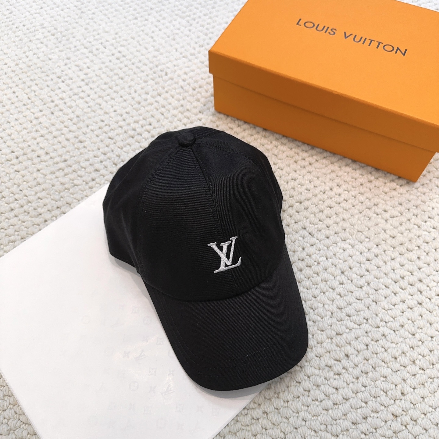 LV棒球帽男A貨黑色極簡LOGO刺繡百搭休閒鴨舌帽女四季通用帽| 8 LV棒球帽男A貨黑色極簡LOGO刺繡百搭休閒鴨舌帽女四季通用帽