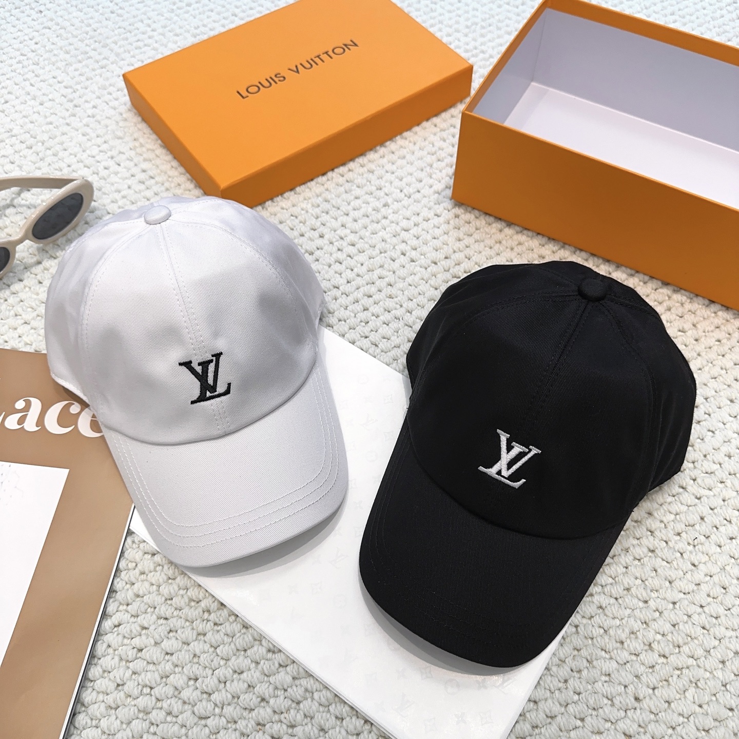 LV棒球帽女原單白色刺繡LOGO百搭休閒鴨舌帽男潮流遮陽帽| 7 LV棒球帽女原單白色刺繡LOGO百搭休閒鴨舌帽男潮流遮陽帽