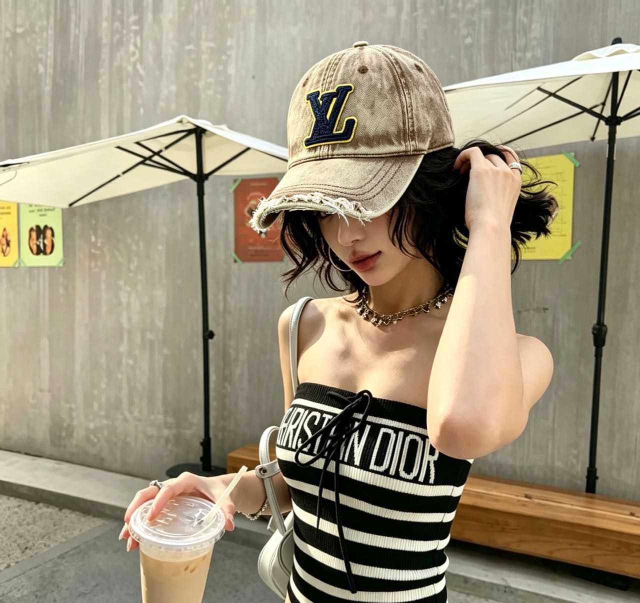 LV 原單 卡其色洗水牛仔帽 大字母貼布復古設計鴨舌帽