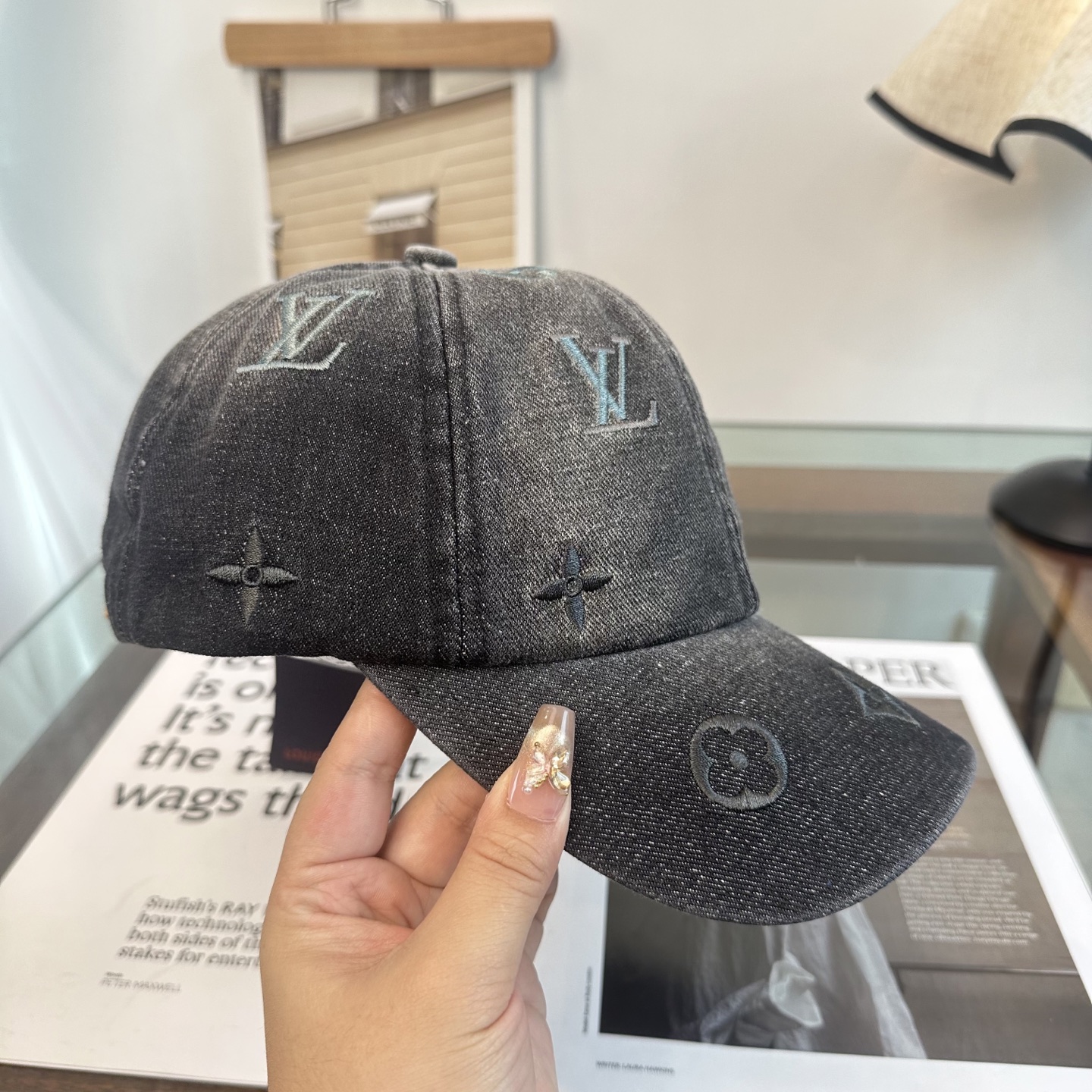 LV 高仿 老花壓紋牛仔棒球帽 做舊灰色休閒百搭款