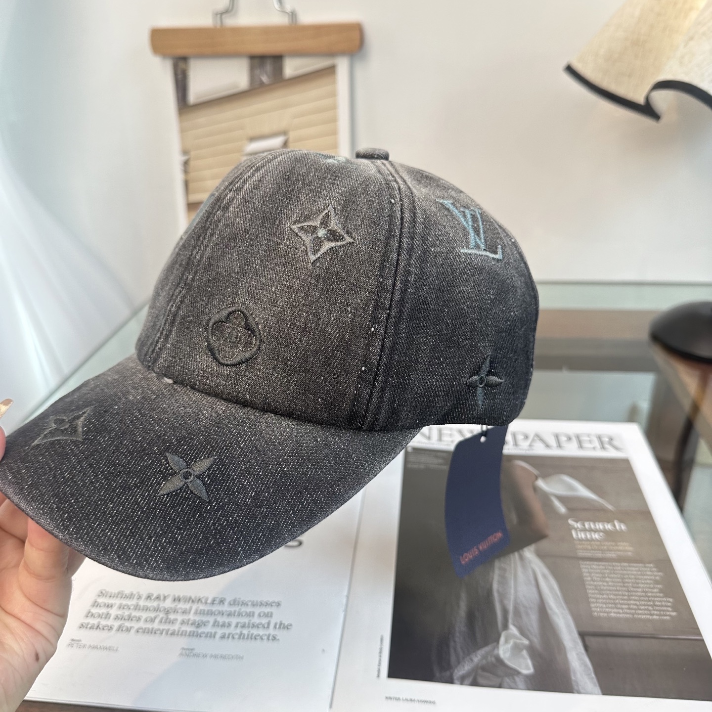 LV 高仿 老花壓紋牛仔棒球帽 做舊灰色休閒百搭款