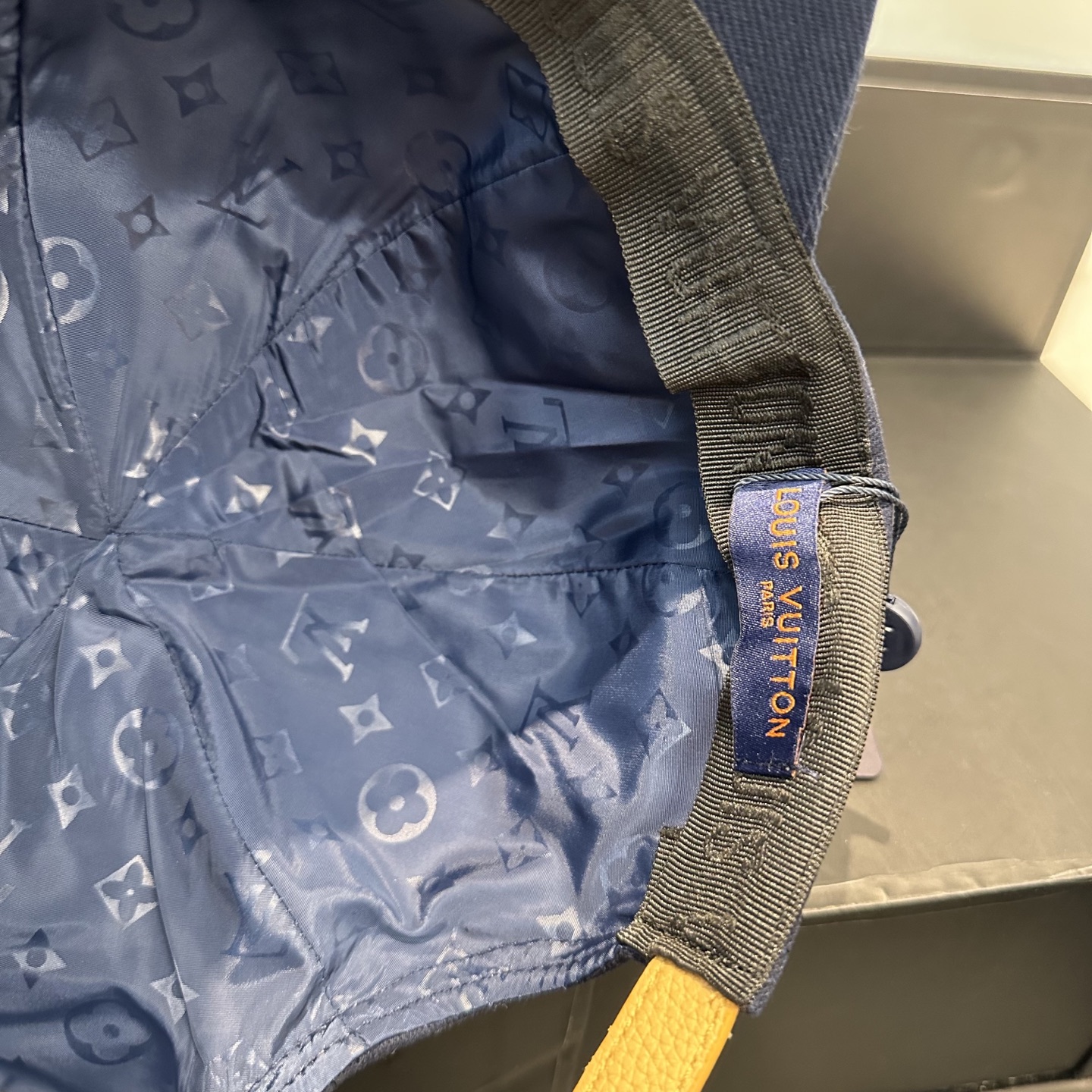 LV A貨 深藍老花壓紋棒球帽 經典百搭休閒款